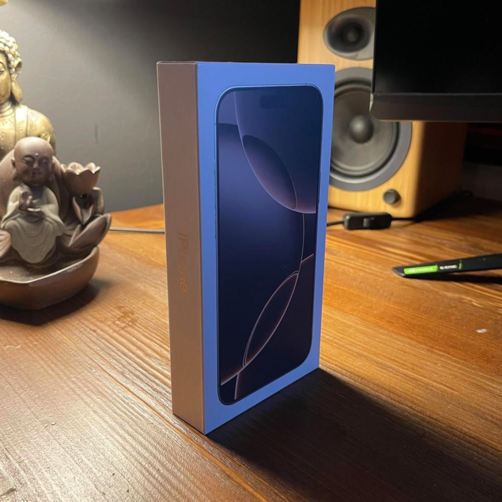 Apple iPhone 16 Pro Max 256GB Çöl Titanyum