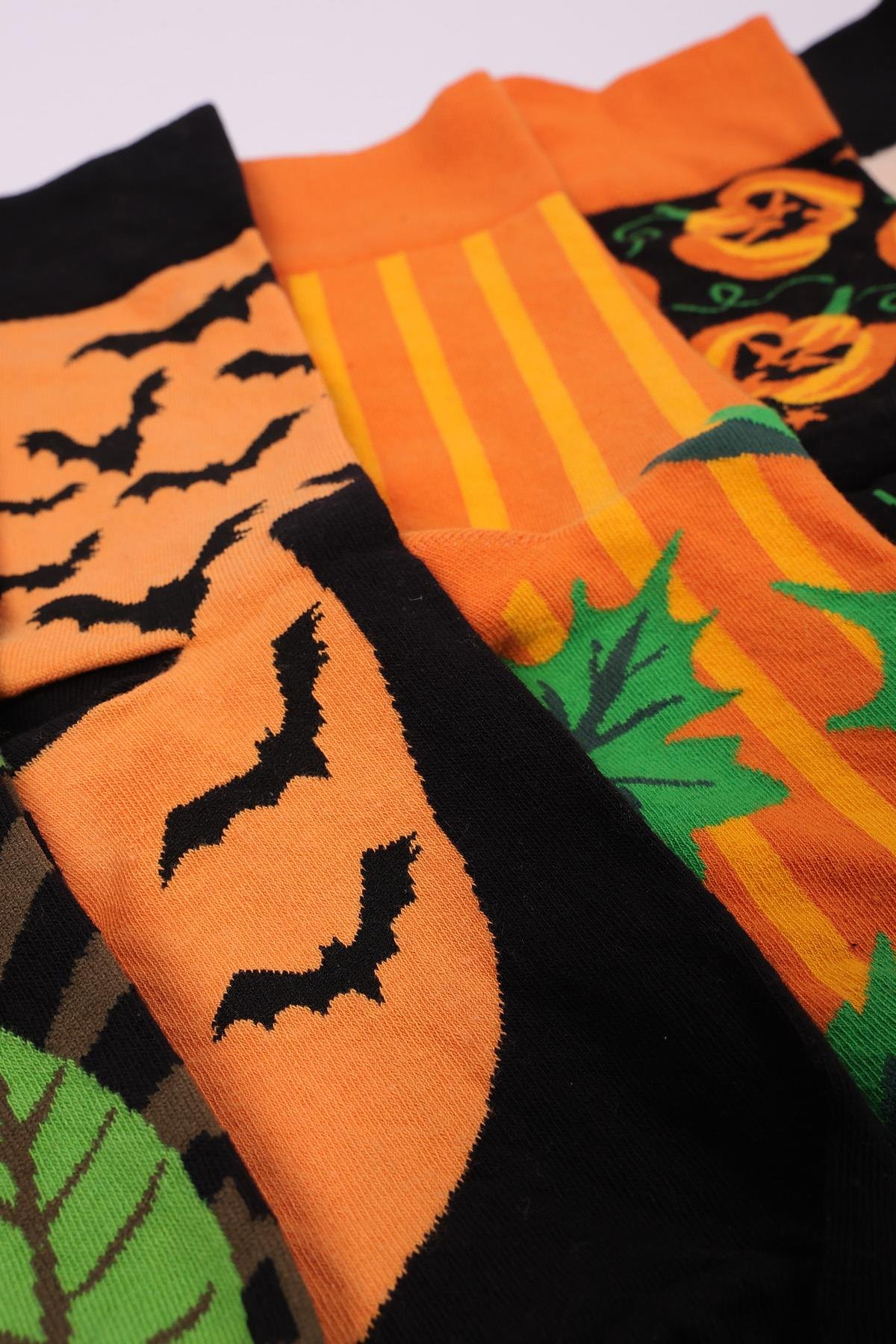 6' LI UNISEX DESENLİ PAMUKLU DİKİŞSİZ SOKET ÇORAP SİYAH TURUNCU