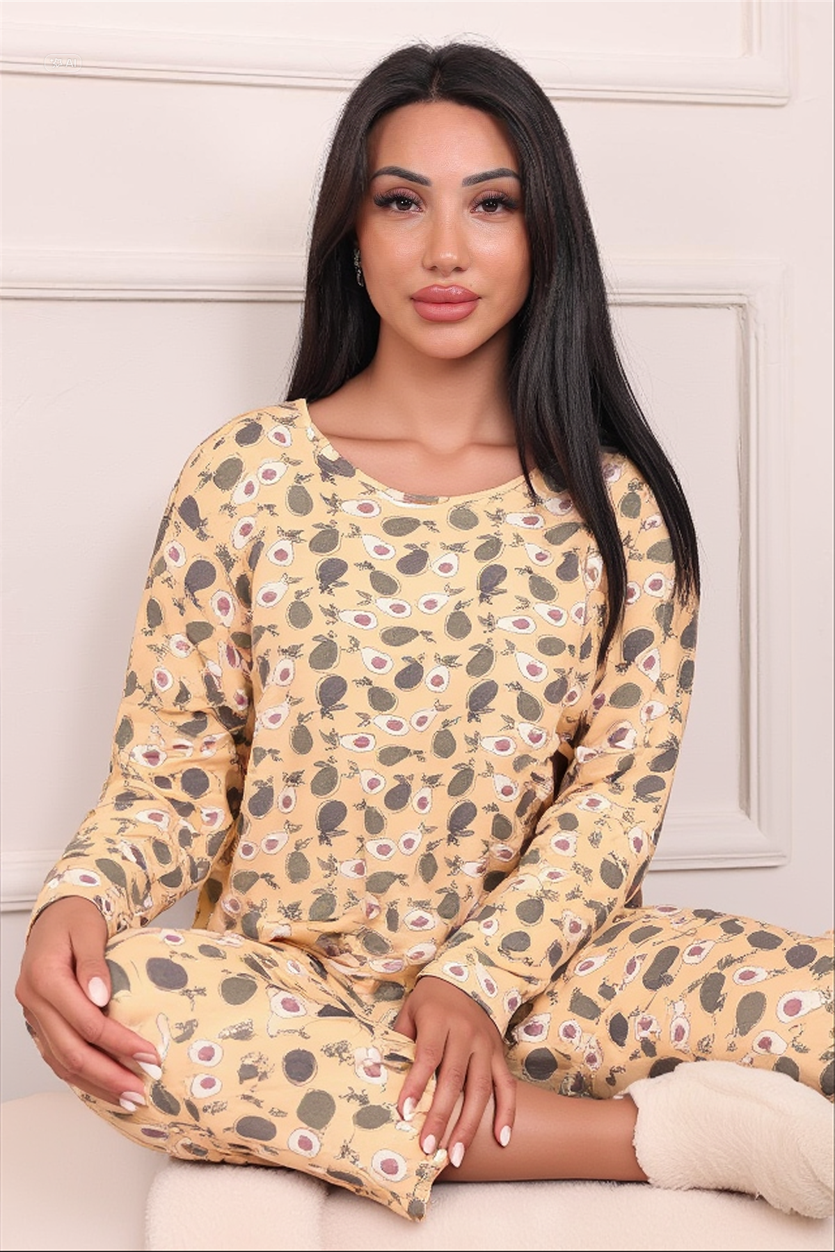 CREW NECK AVOCADO PATTERNED PAJAMAS SET YELLOW