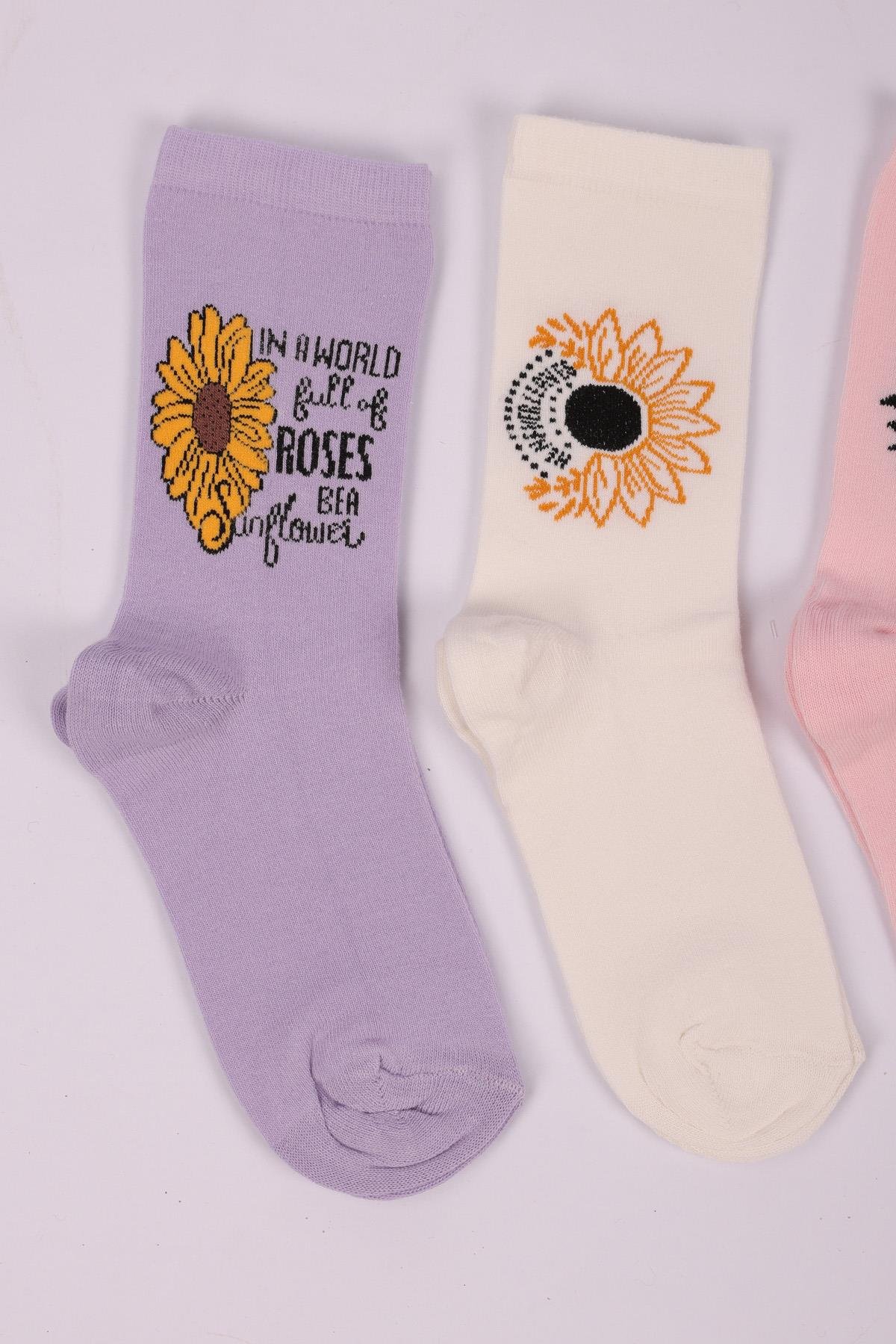 طقم من 4 جوارب بناتي منقوشة بالزهور ASORTI