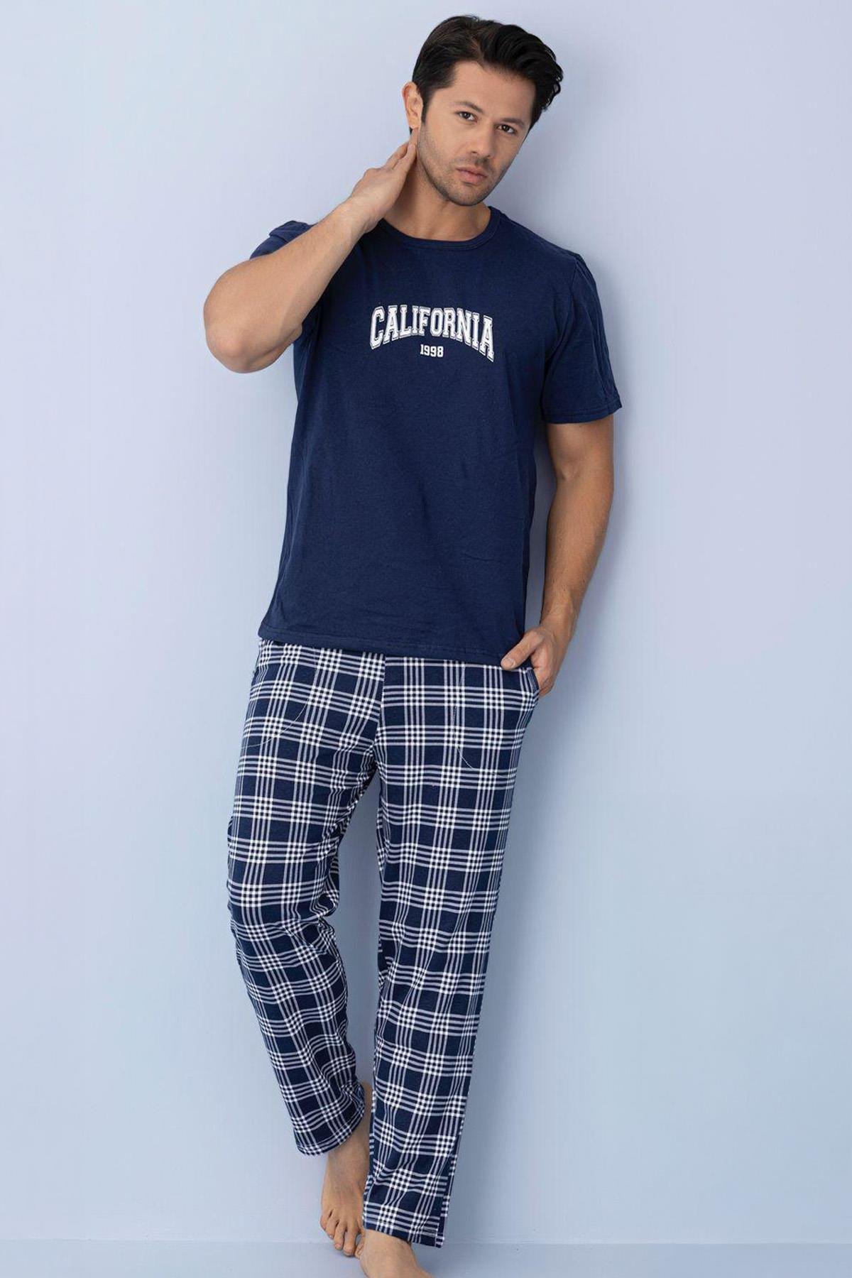 Erkek California Sloganlı Kısa Kol Altı Uzun ve Ekose Desenli  Pijama Takımı Lacivert