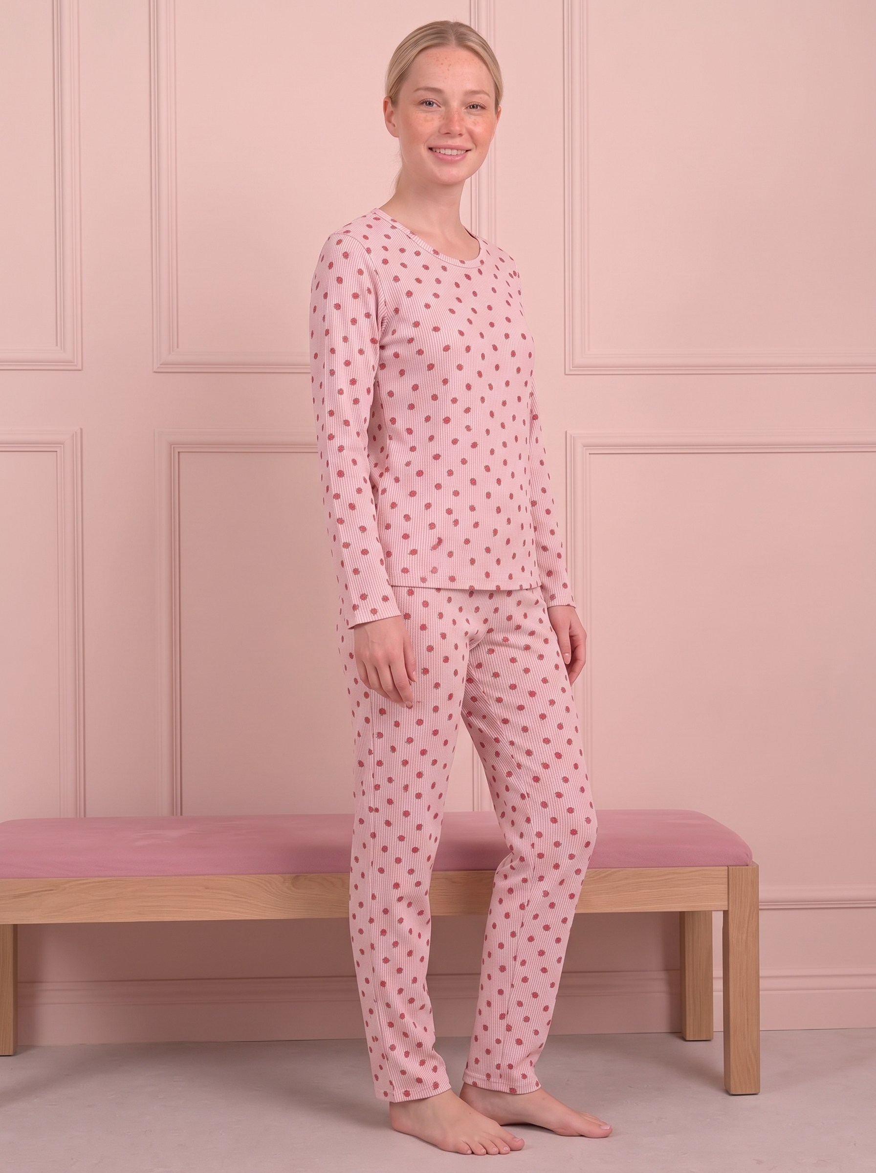 Kadın Çilek Desenli  Bisiklet Yaka Uzun Kol Altı Uzun Penye Pijama Takımı