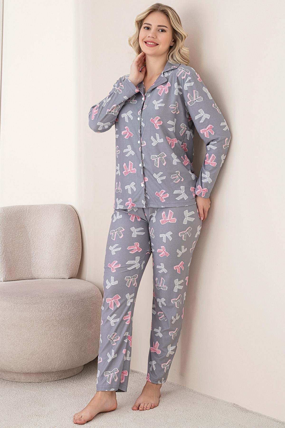 Kadın Fiyonk Desenli Önü Düğmeli Uzun Kol Altı Uzun Süet Pijama Takımı