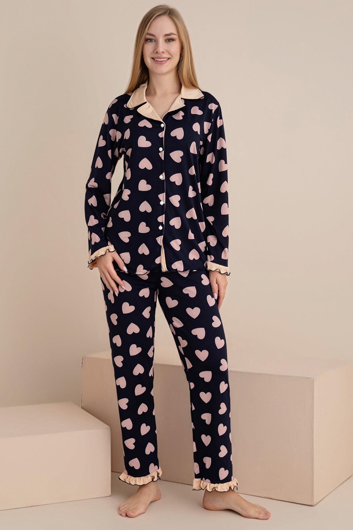 Kadın Kalp Desenli Kol ve Paçası Fırfır Detaylı Önü Düğmeli Uzun Kol Altı Uzun Milan Kumaş Pijama Takımı