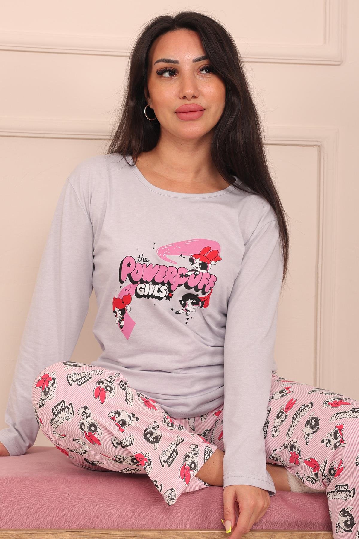 Kadın PowerPuff Girls Sloganlı ve Altı Desenli Bisiklet Yaka Uzun Kol Altı Uzun Penye Pijama Takımı
