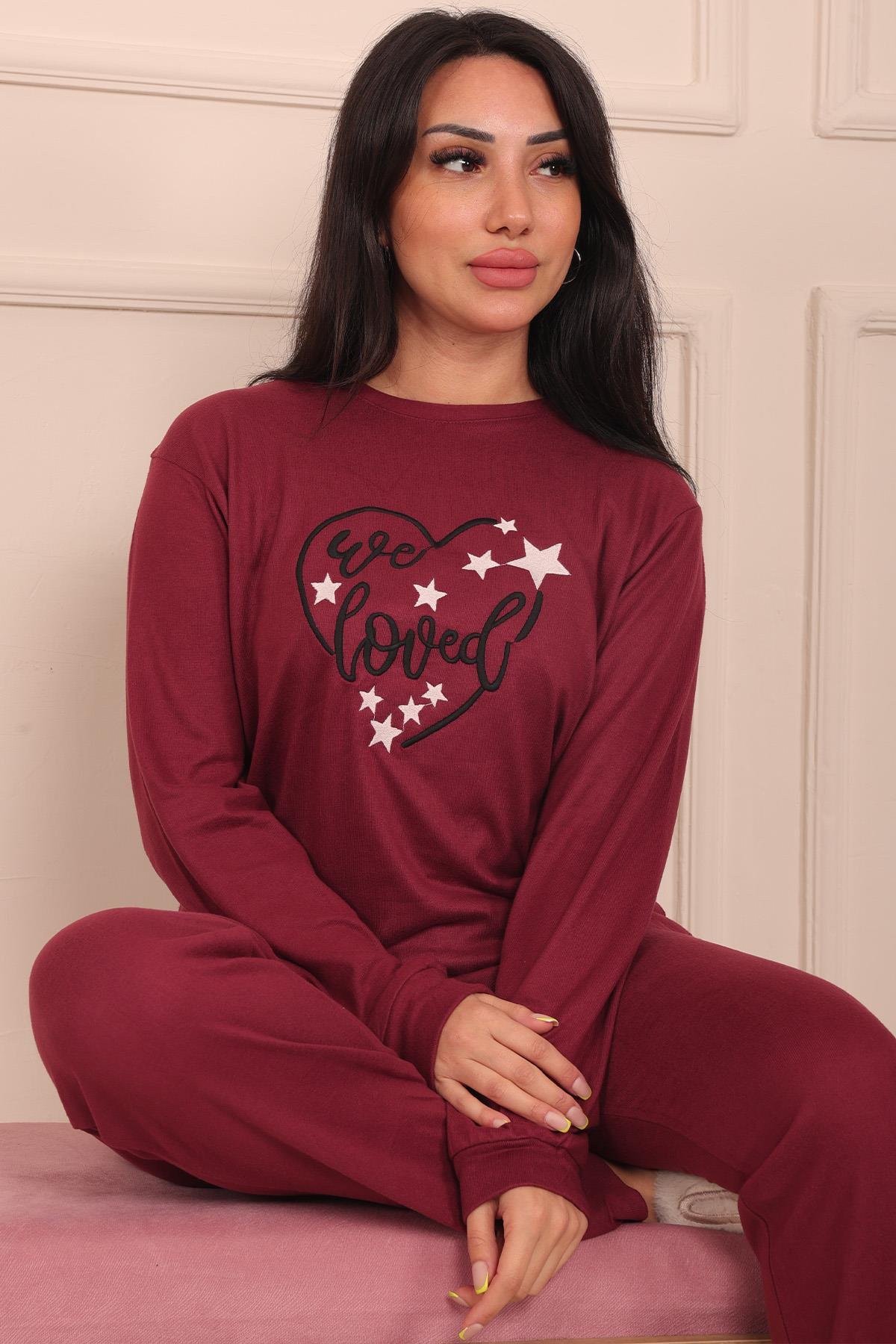 Kadın We Loved Sloganlı ve Altı Yıldız Desenli Termal Pijama Takımı