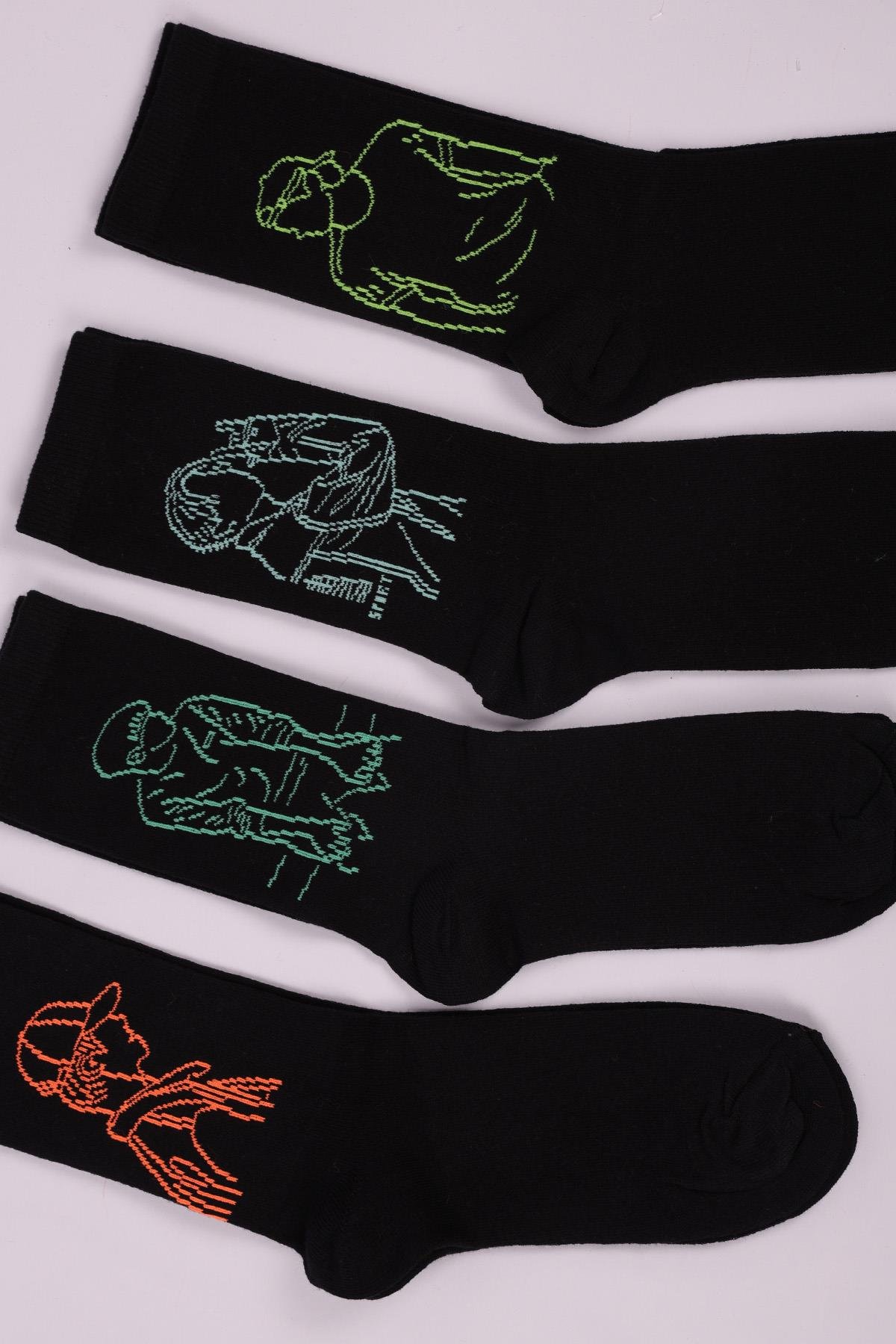 مجموعة شخصيات مكونة من 4 جوارب للأولاد ASORTI