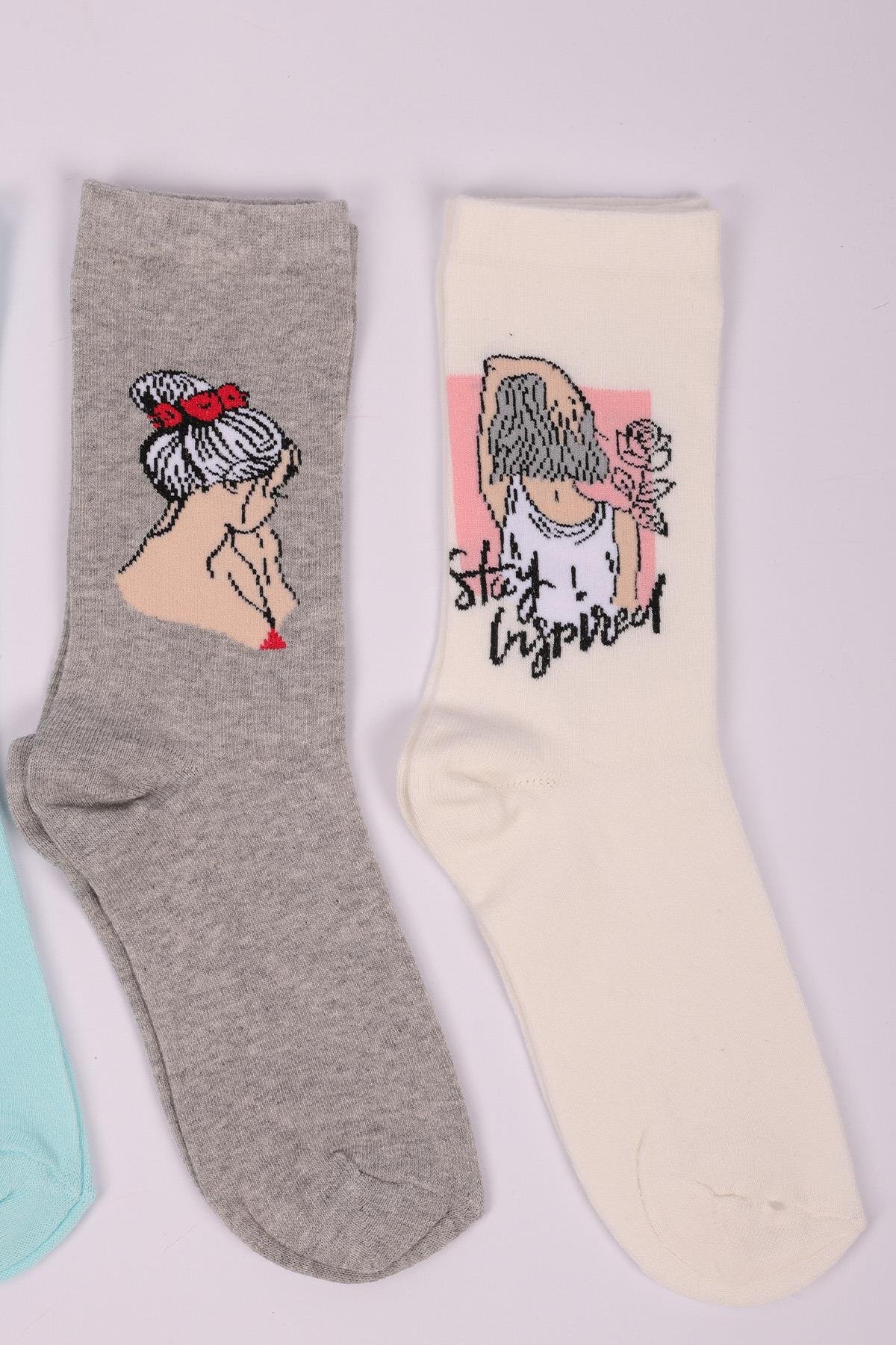 مجموعة شخصيات مكونة من 4 جوارب للفتيات ASORTI