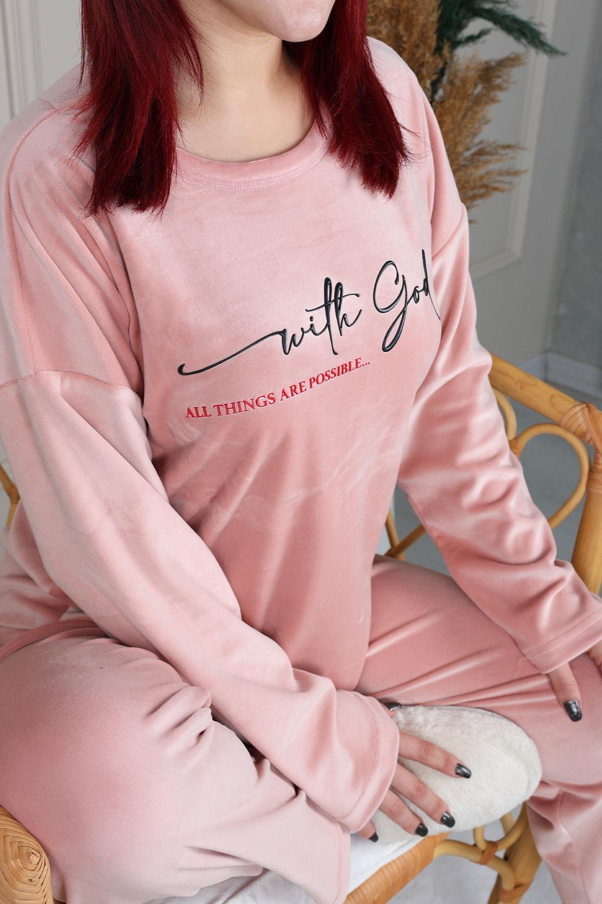 Sloganlı Bisiklet Yaka  Kadife Pijama Takımı SOMON