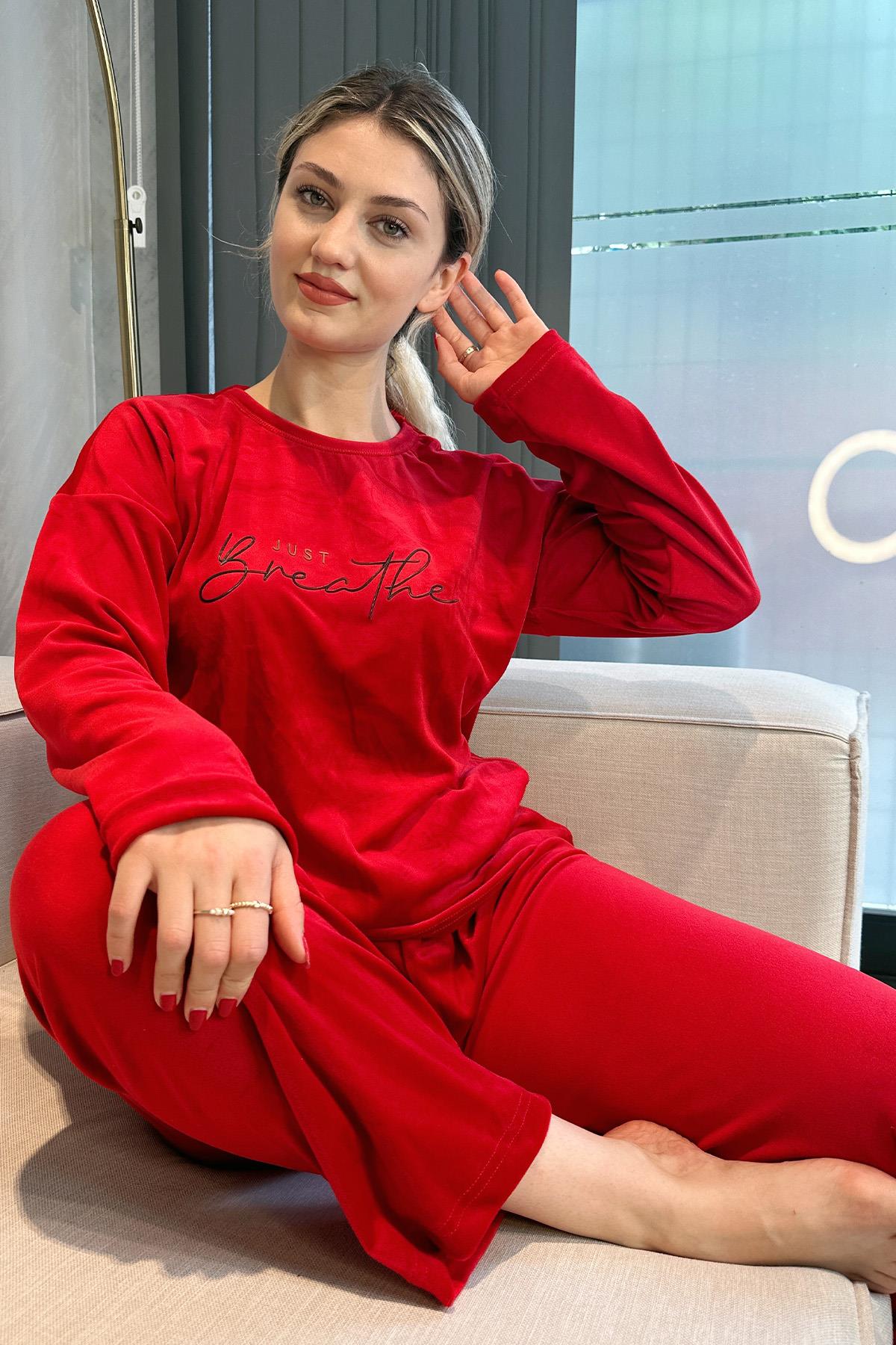 Sloganlı Uzun Kollu Kadife Pijama Takımı KIRMIZI
