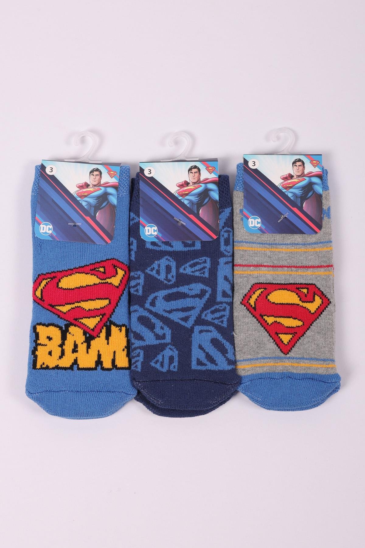 مجموعة مناشف سوبرمان وجوارب الأطفال المضادة للانزلاق ASORTI