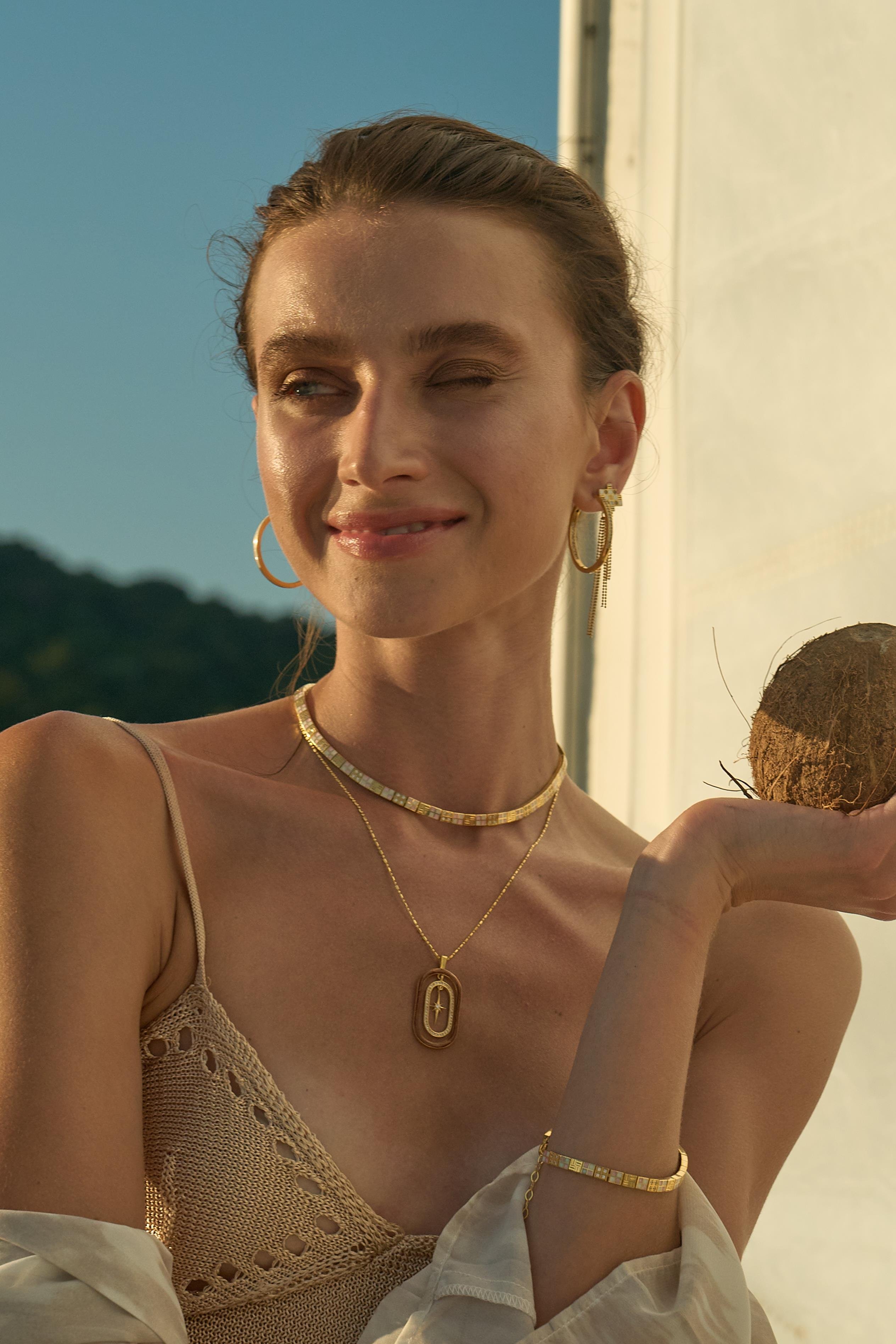 Mine Detaylı Trilovea Kolye