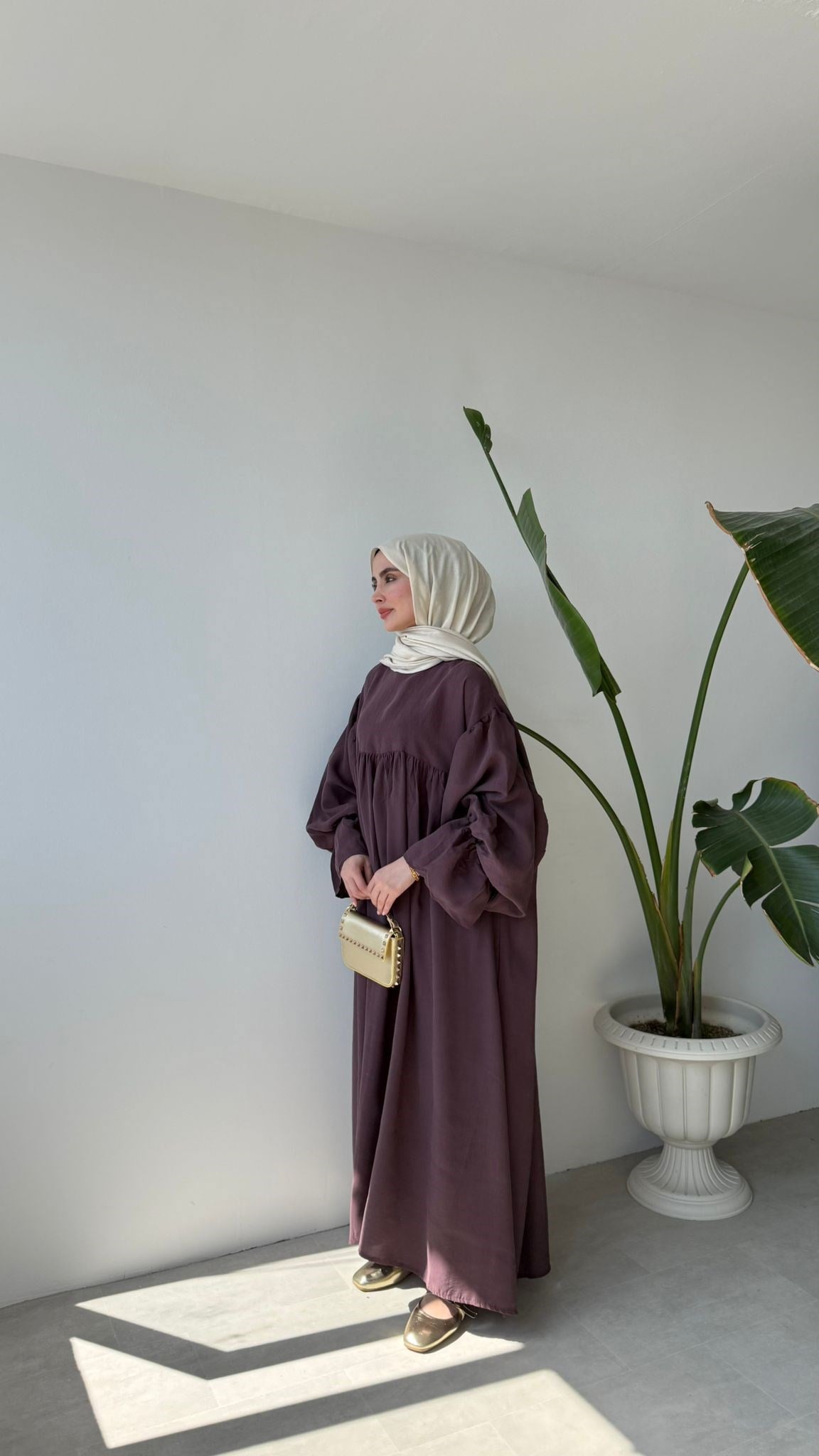 KOLLARI BÜZGÜLÜ MODAL ELBİSE - MÜRDÜM