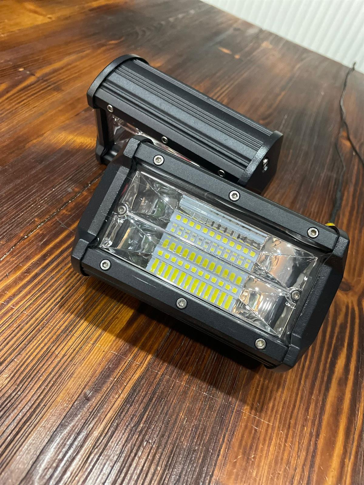 KAPUT ÜSTÜ LED AYDINLATMA 