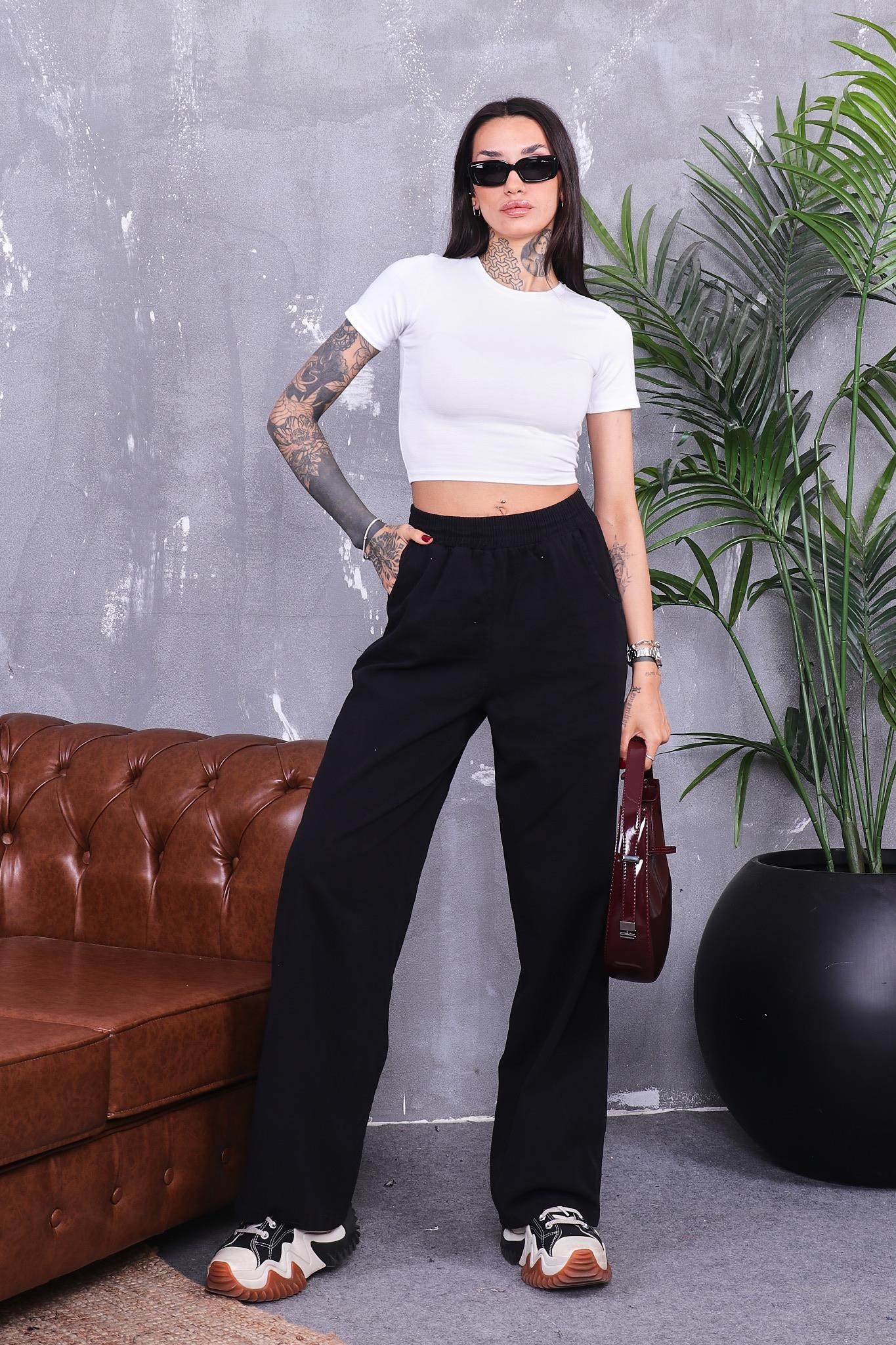 Bisiklet Yaka Pamuklu Likralı Crop T-shirt