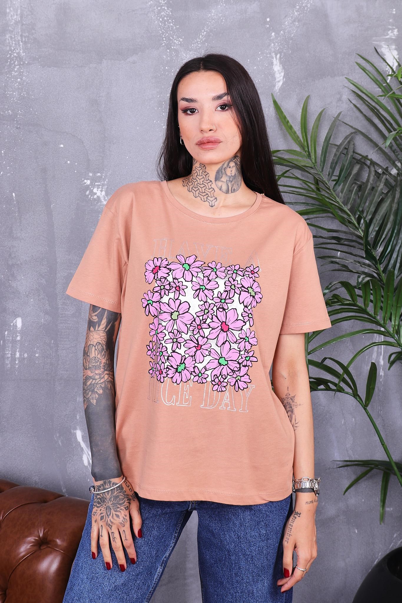 Çiçek Baskılı Parlak Tshirt