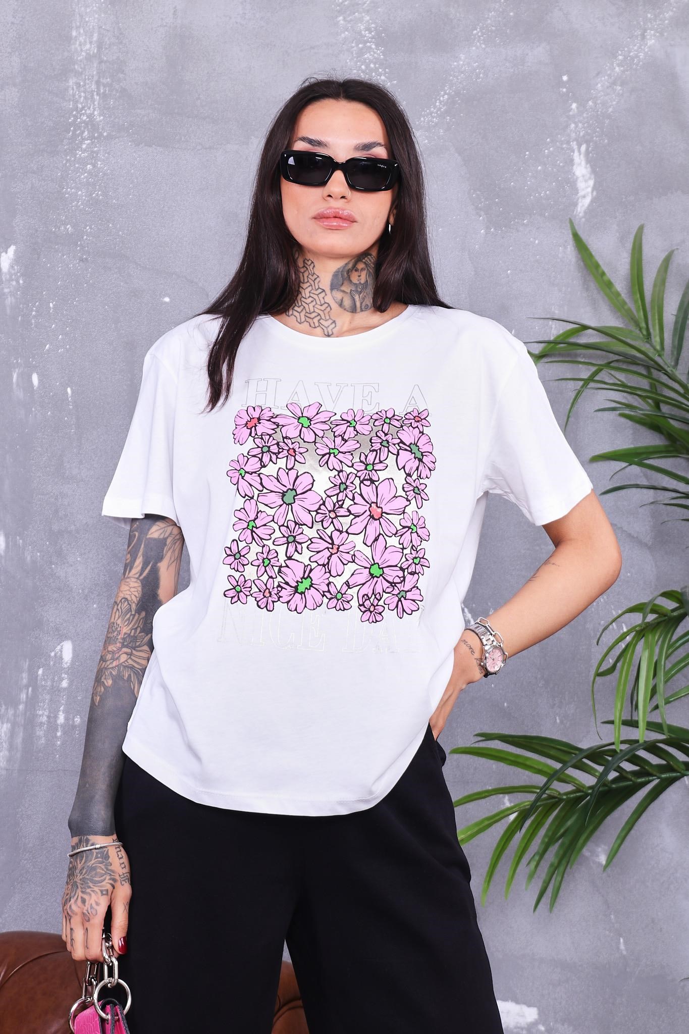 Çiçek Baskılı Parlak Tshirt