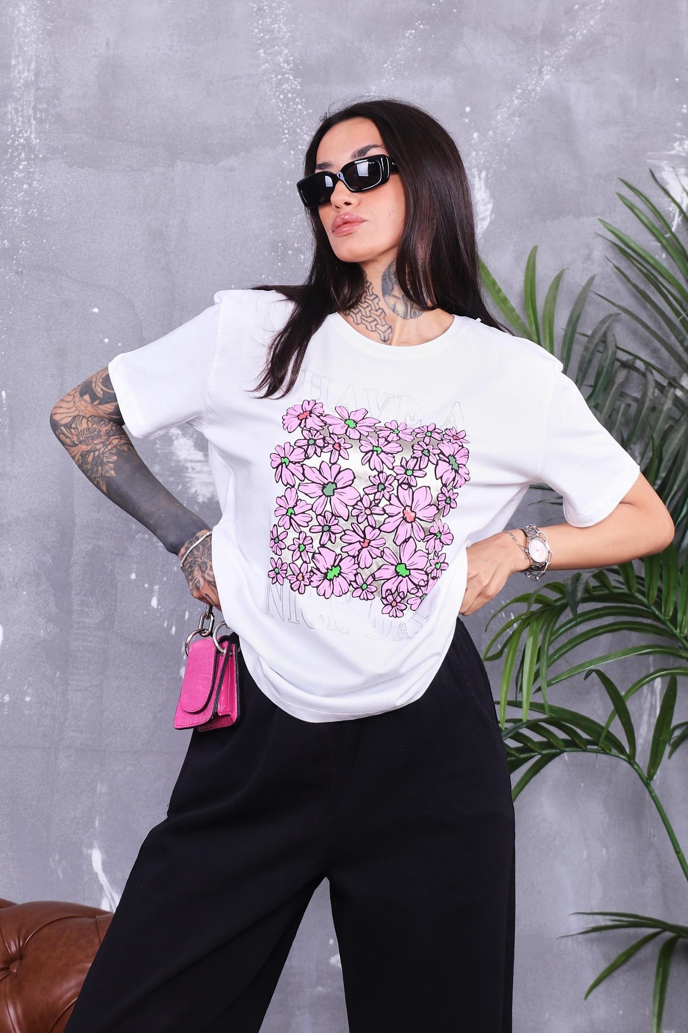 Çiçek Baskılı Parlak Tshirt