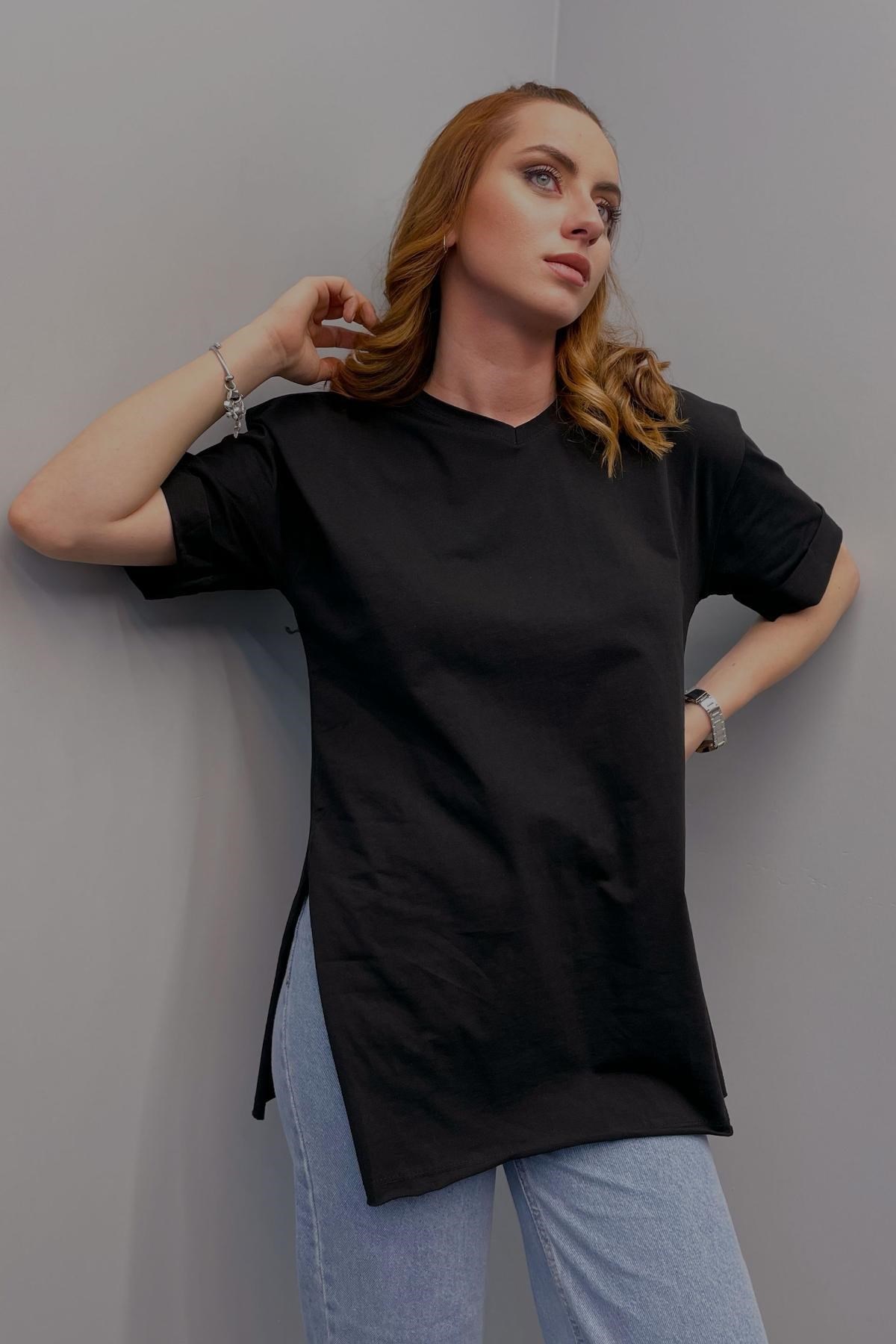 Kadın V Yaka Yırtmaçlı Basic T-Shirt Siyah