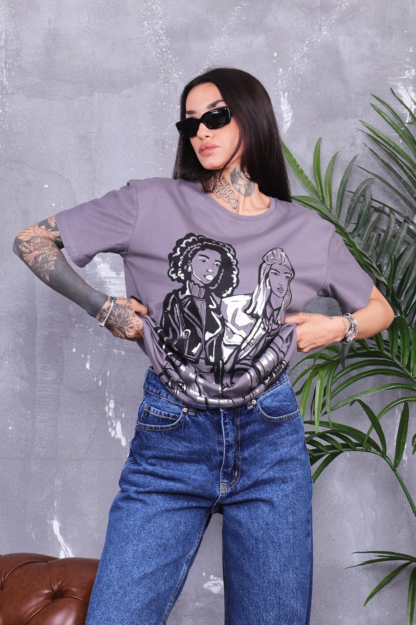 Kız Baskılı Parlak Geçişli Tshirt