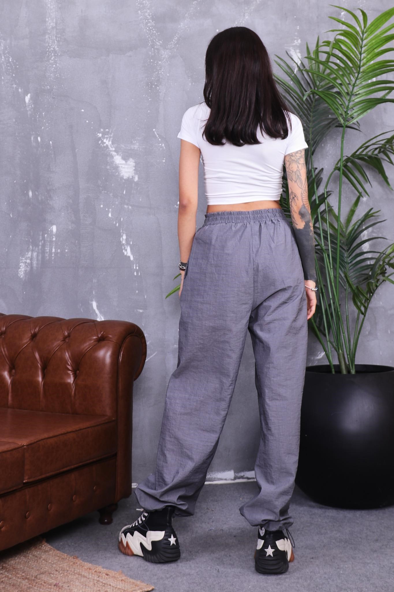 Önü Şerit Detaylı Paraşüt Kumaş Pantolon