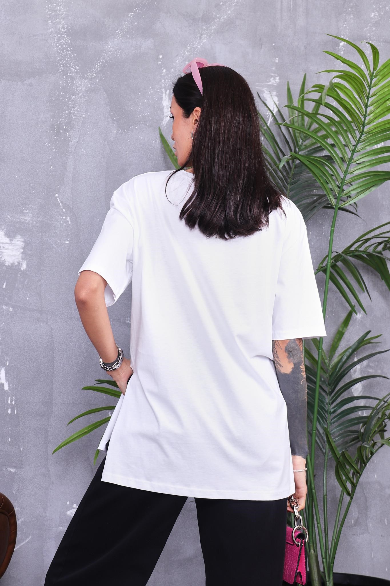 Zincir Detaylı Yanları Yırtmaçlı Oversize Tshirt