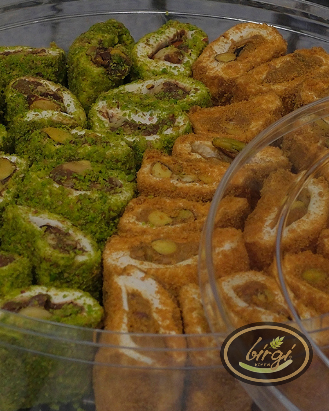 Antep Fıstıklı ve Lotus Bisküvili Bohça Lokum 1Kg
