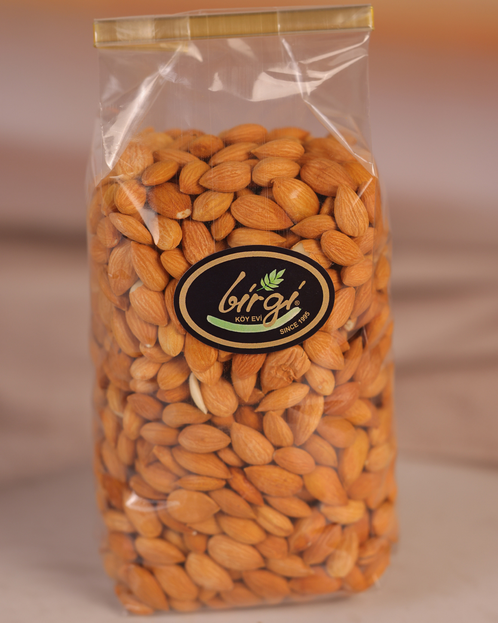 Birgi Köy EviÇEREZLERBirgi Köy Evi İç Kayısı Çekirdeği (500 gr)