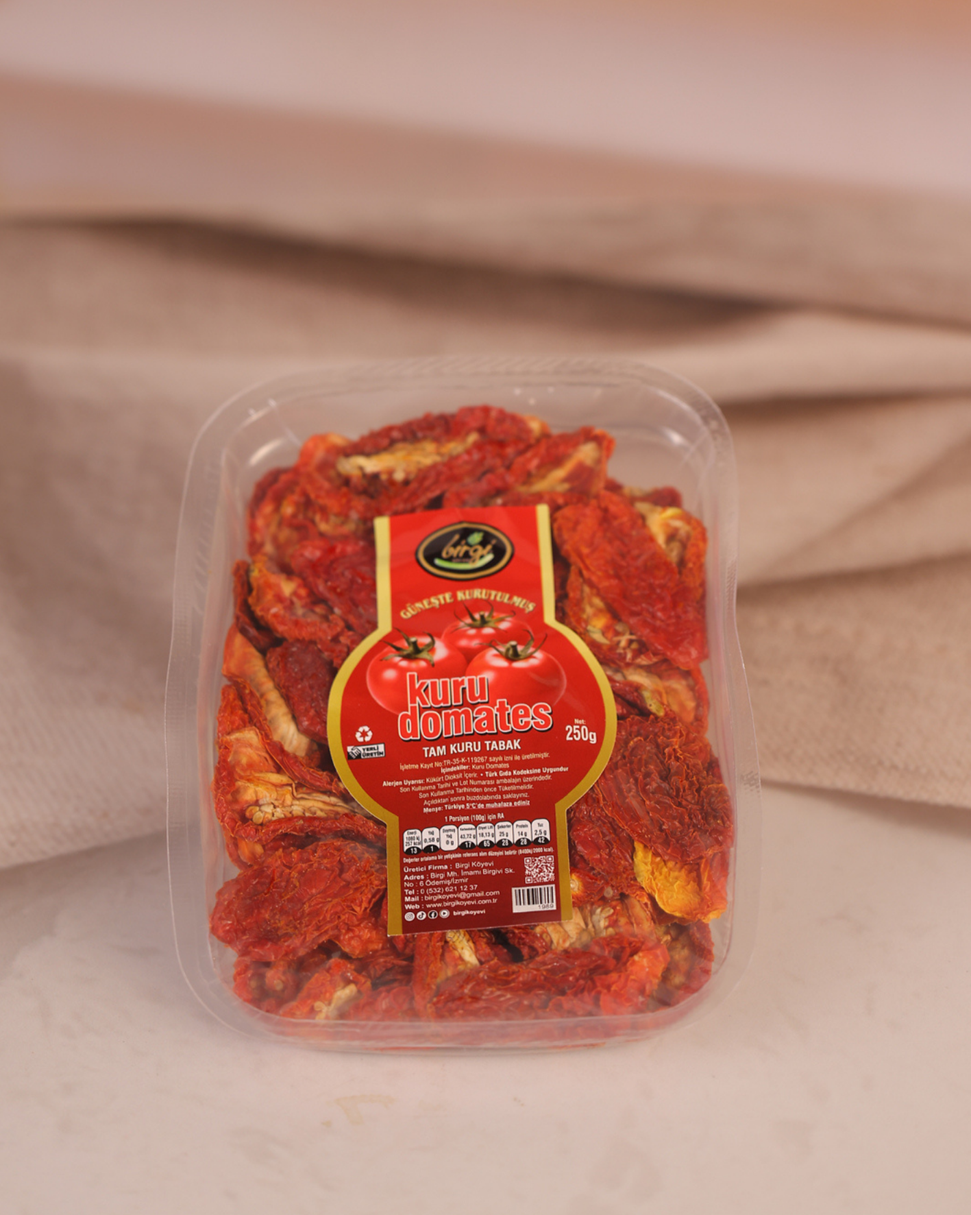 Birgi Köy EviKURUTULMUŞ MEYVELERBirgi Köy Evi Güneşte Kurutulmuş Domates (250 gr)
