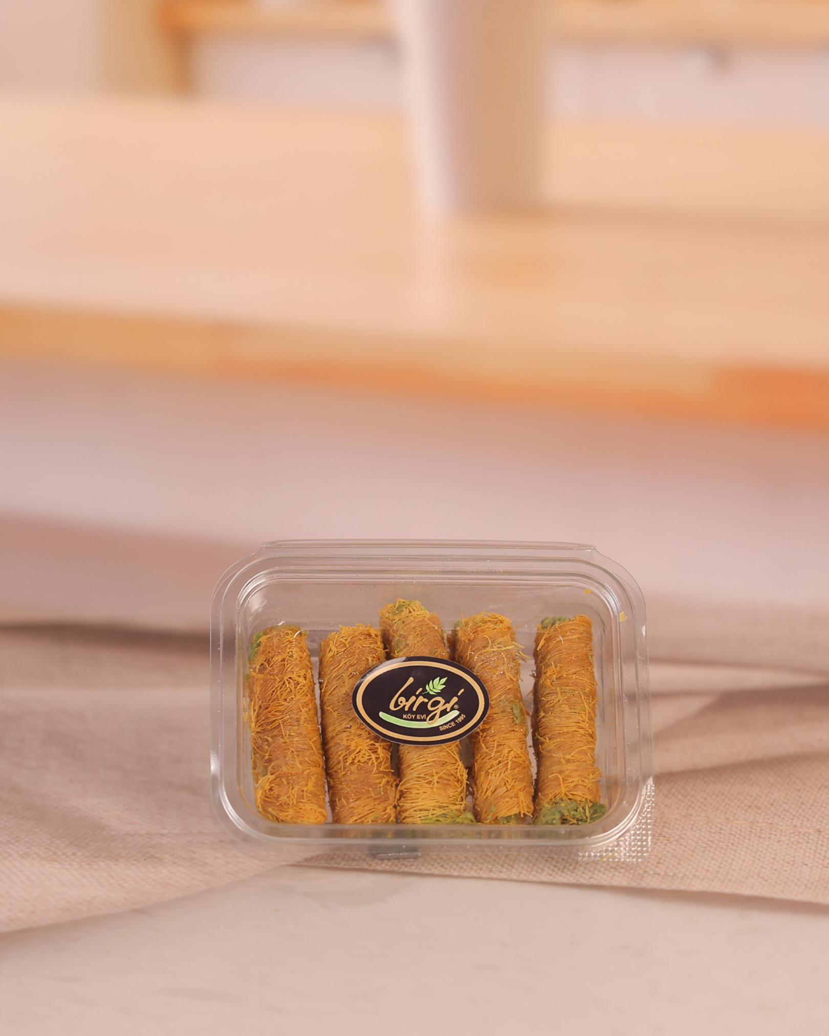 Birgi Köy EviLOKUMLARBirgi Köy Evi Antep Fıstıklı Rulo Kadayıf (200 gr)