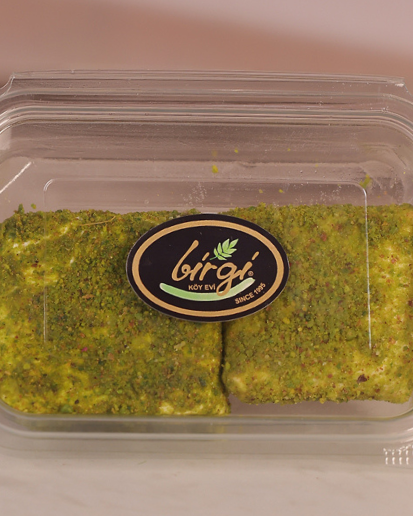 Birgi Köy EviLOKUMLARBirgi Köy Evi Antep Fıstıklı Birgi Bombası Lokum (160 gr)