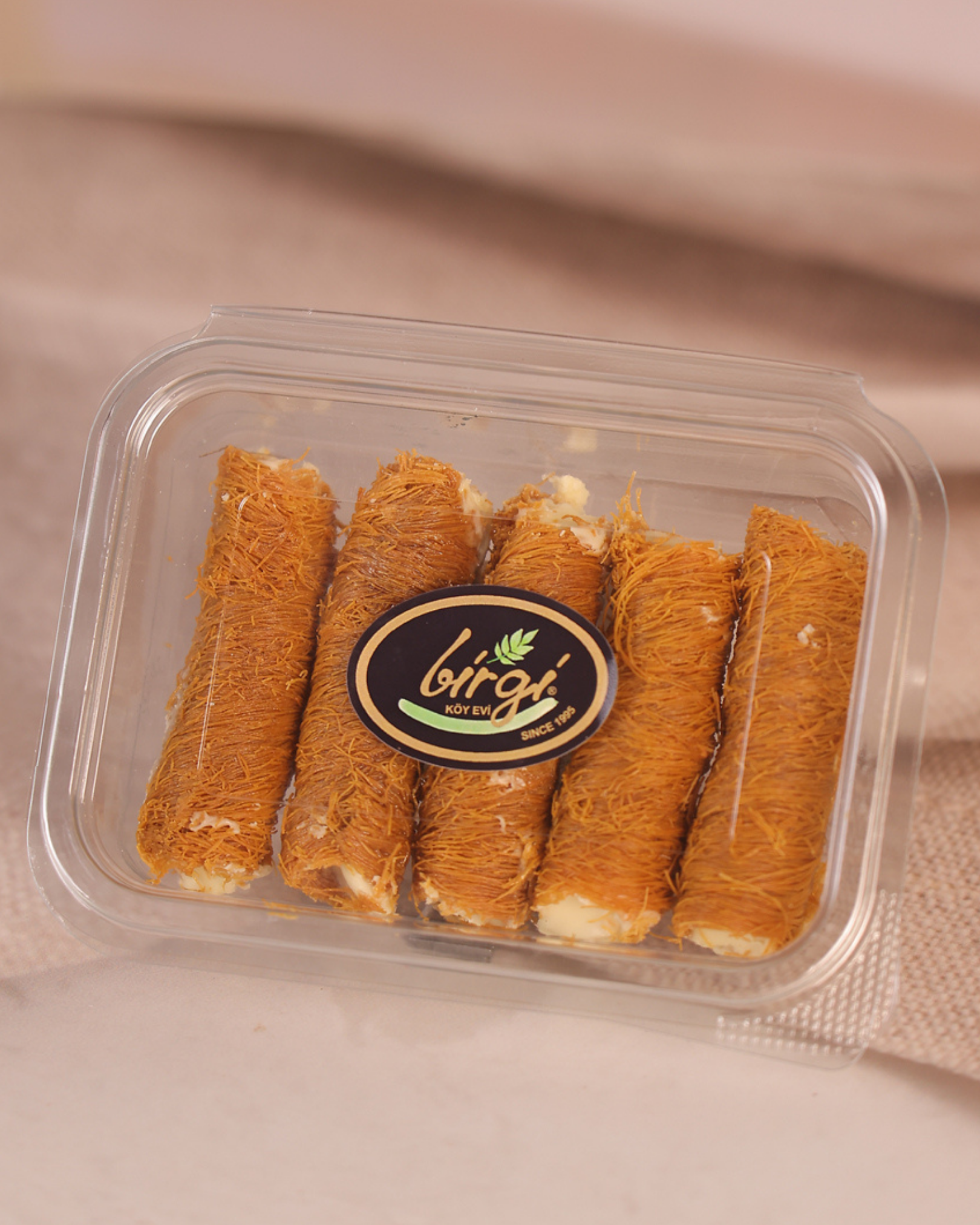 Birgi Köy EviLOKUMLARBirgi Köy Evi Kaymaklı Rulo Kadayıf (170 gr)