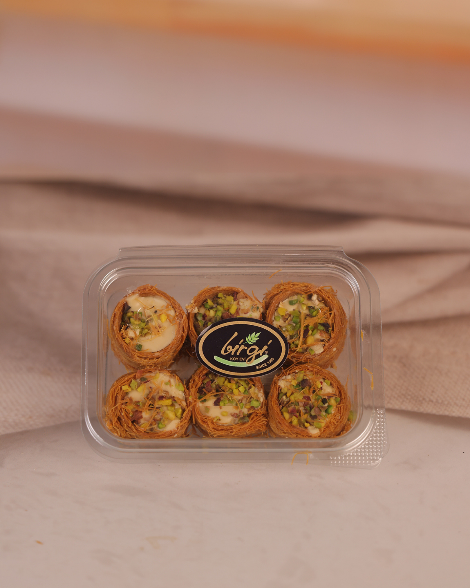 Birgi Köy EviLOKUMLARBirgi Köy Evi Kaymaklı Bülbül Yuvası (200 gr)