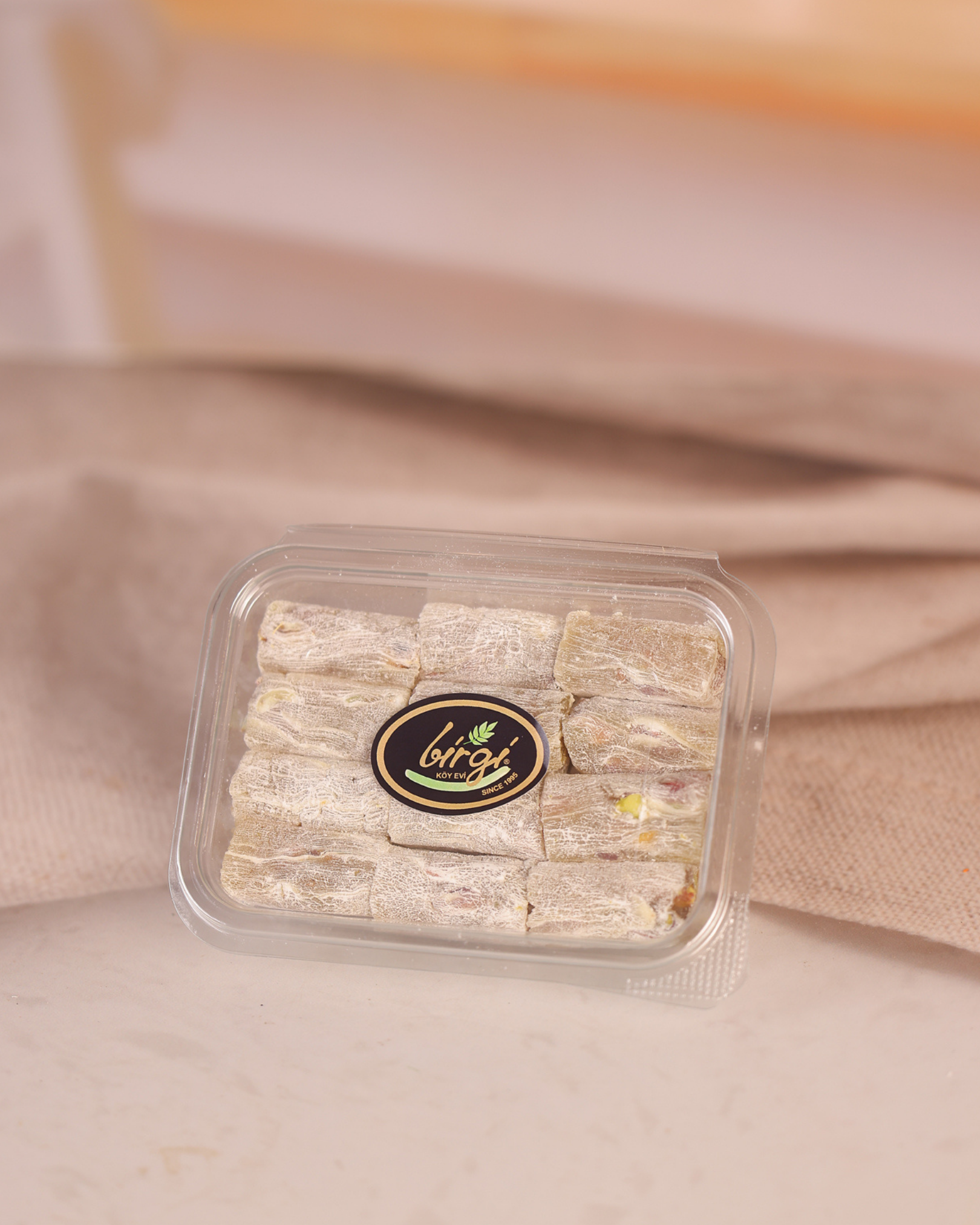 Birgi Köy EviLOKUMLARBirgi Köy Evi Sade ve Antep Fıstıklı Parmak Lokum (200 gr)