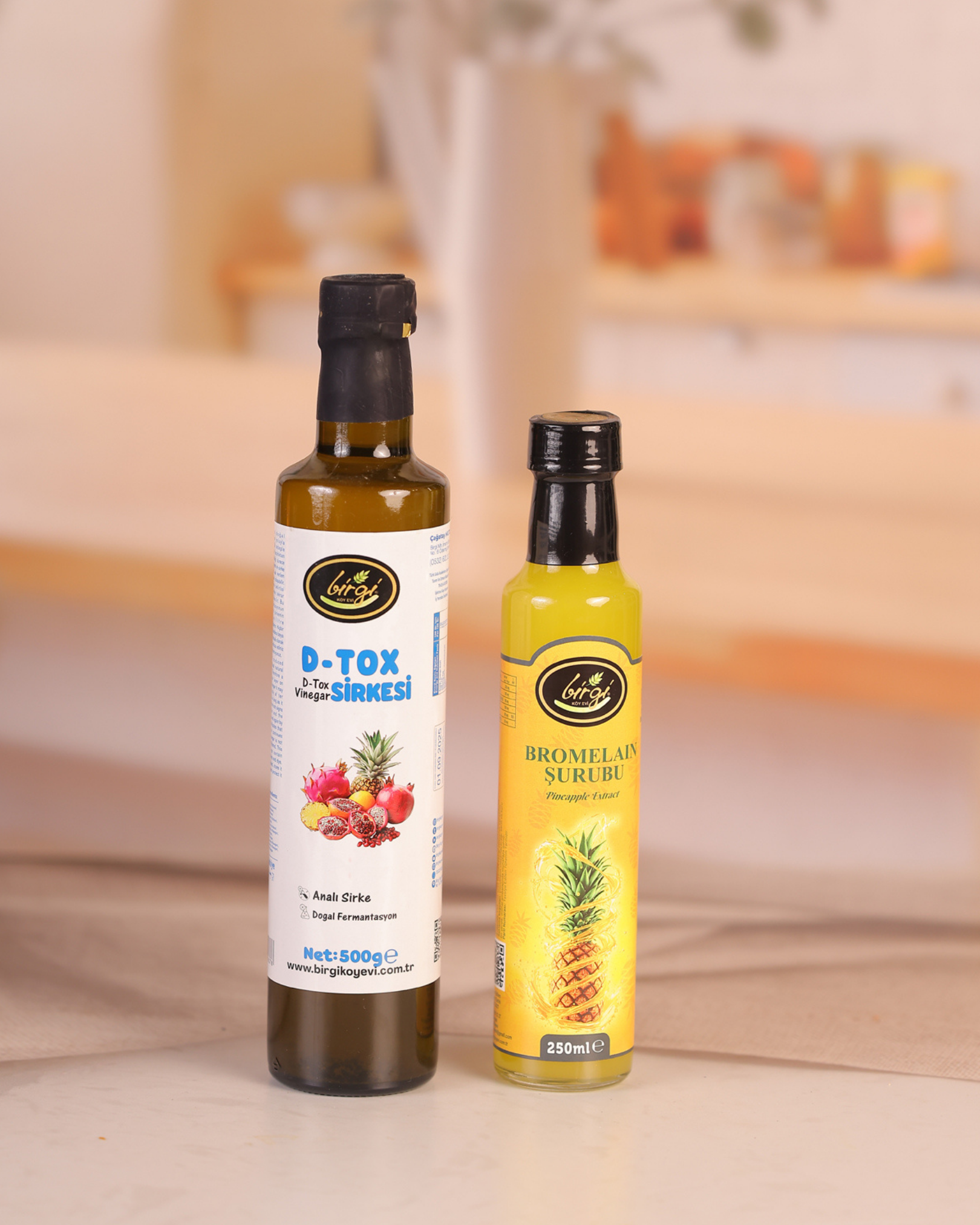 Birgi Köy EviSİRKELERBirgi Köy Evi İkili Form ve Detoks Paketi: D-Tox Sirkesi (500 gr) & Bromelain Şurubu (250 ml)