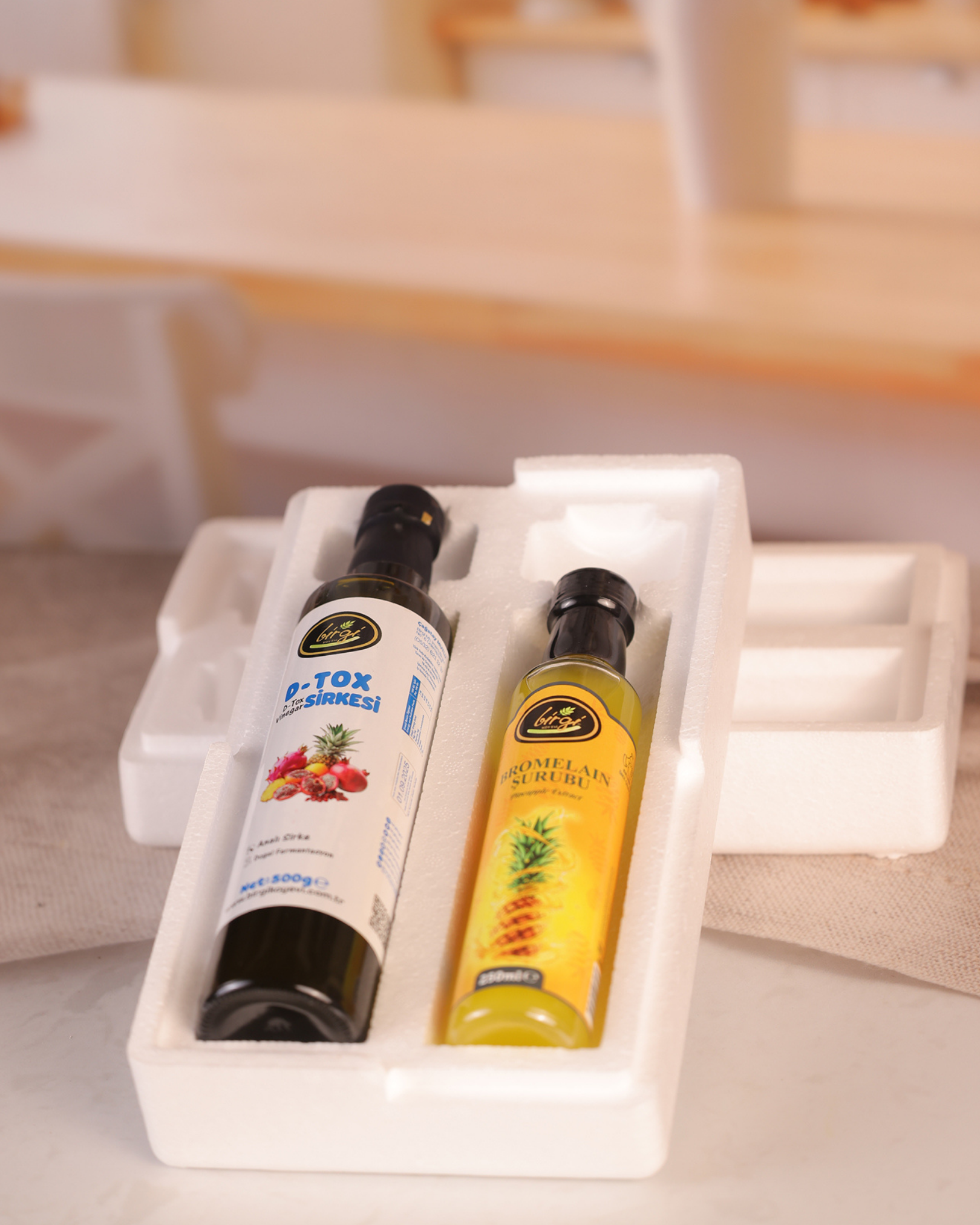 Birgi Köy EviSİRKELERBirgi Köy Evi İkili Form ve Detoks Paketi: D-Tox Sirkesi (500 gr) & Bromelain Şurubu (250 ml)