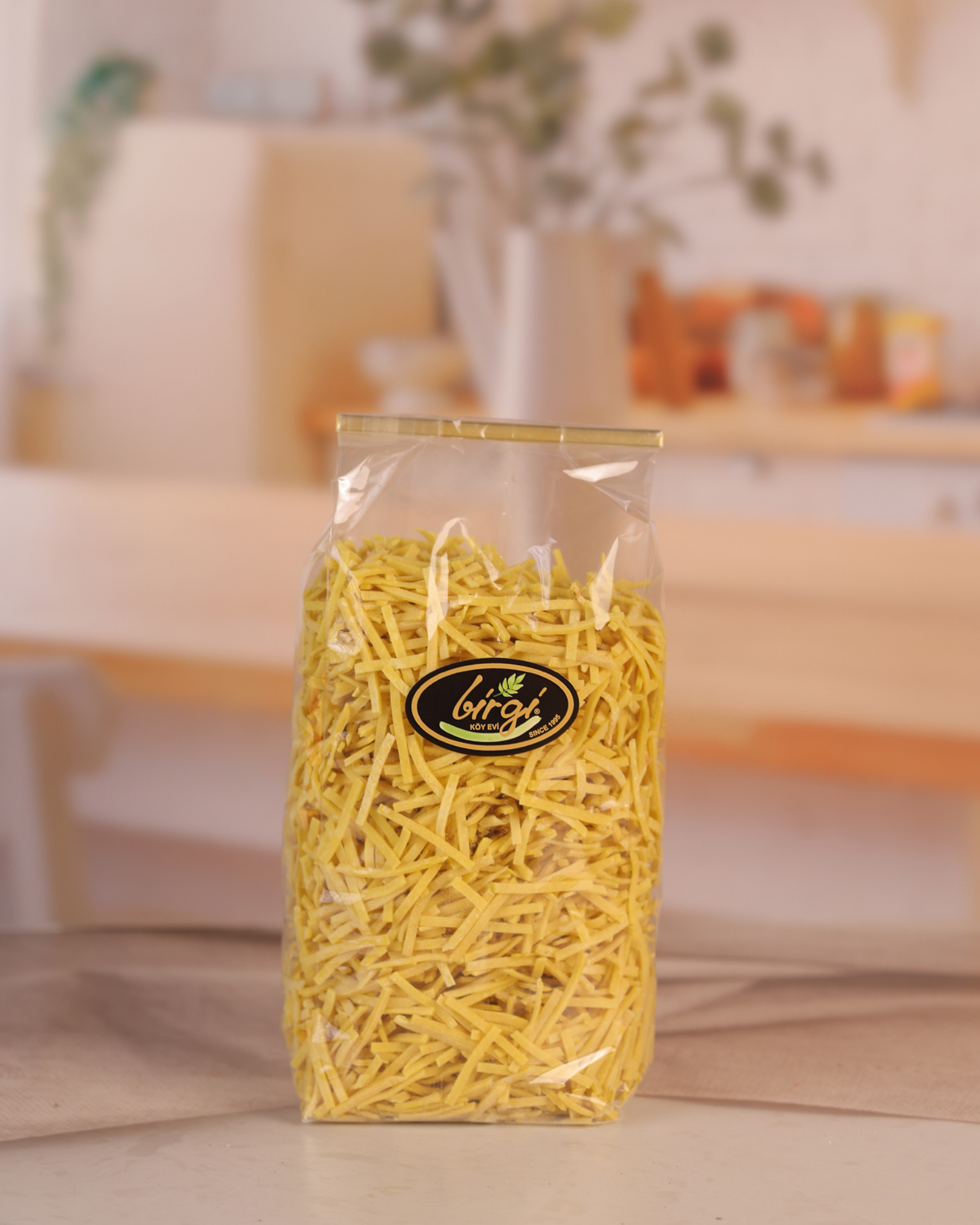 Birgi Köy EviYEMEKLİK ÜRÜNLERBirgi Köy Evi Geleneksel El Kesimi Sade Ev Eriştesi (1 kg)