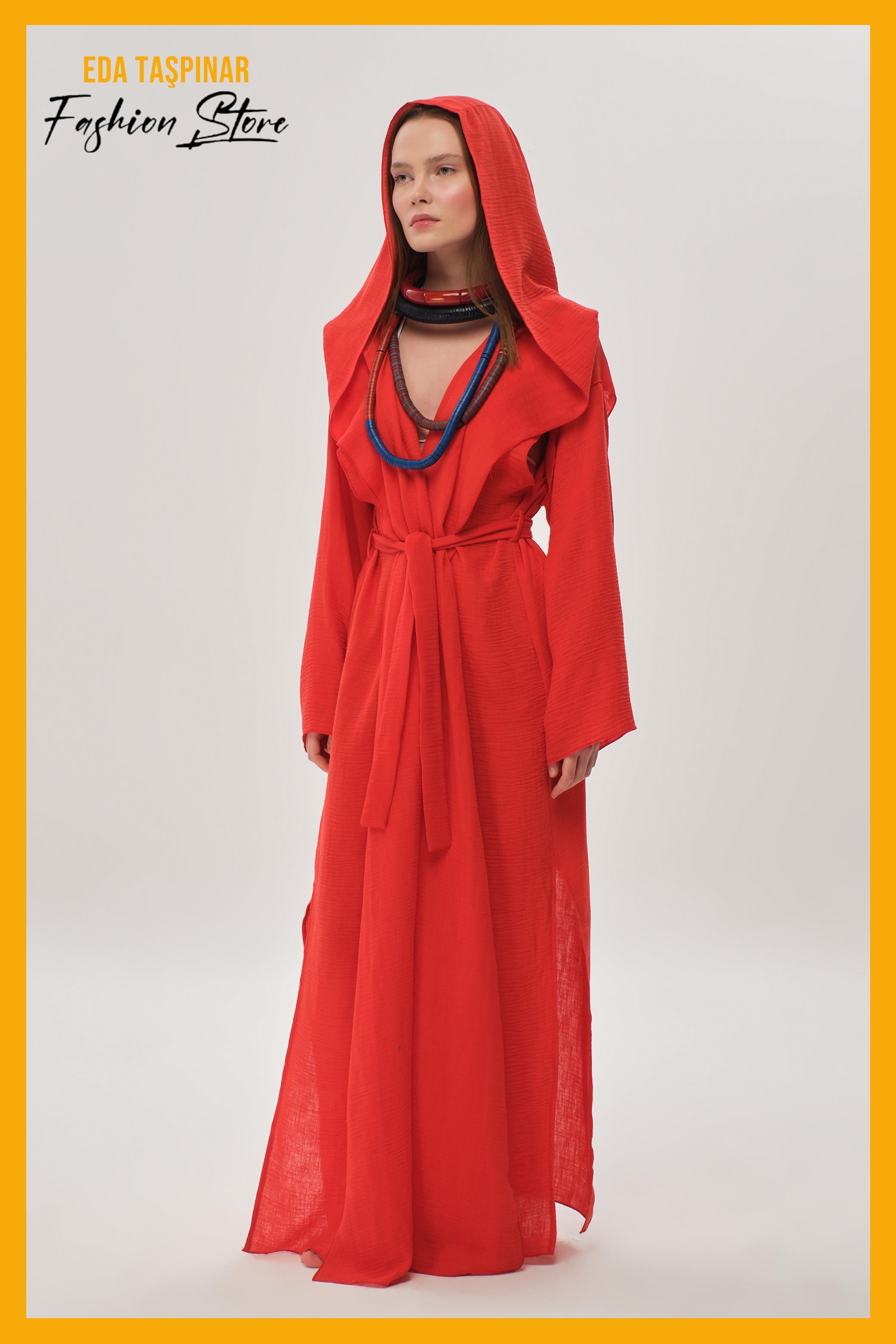Iconic Design Kapüşonlu Kaftan 