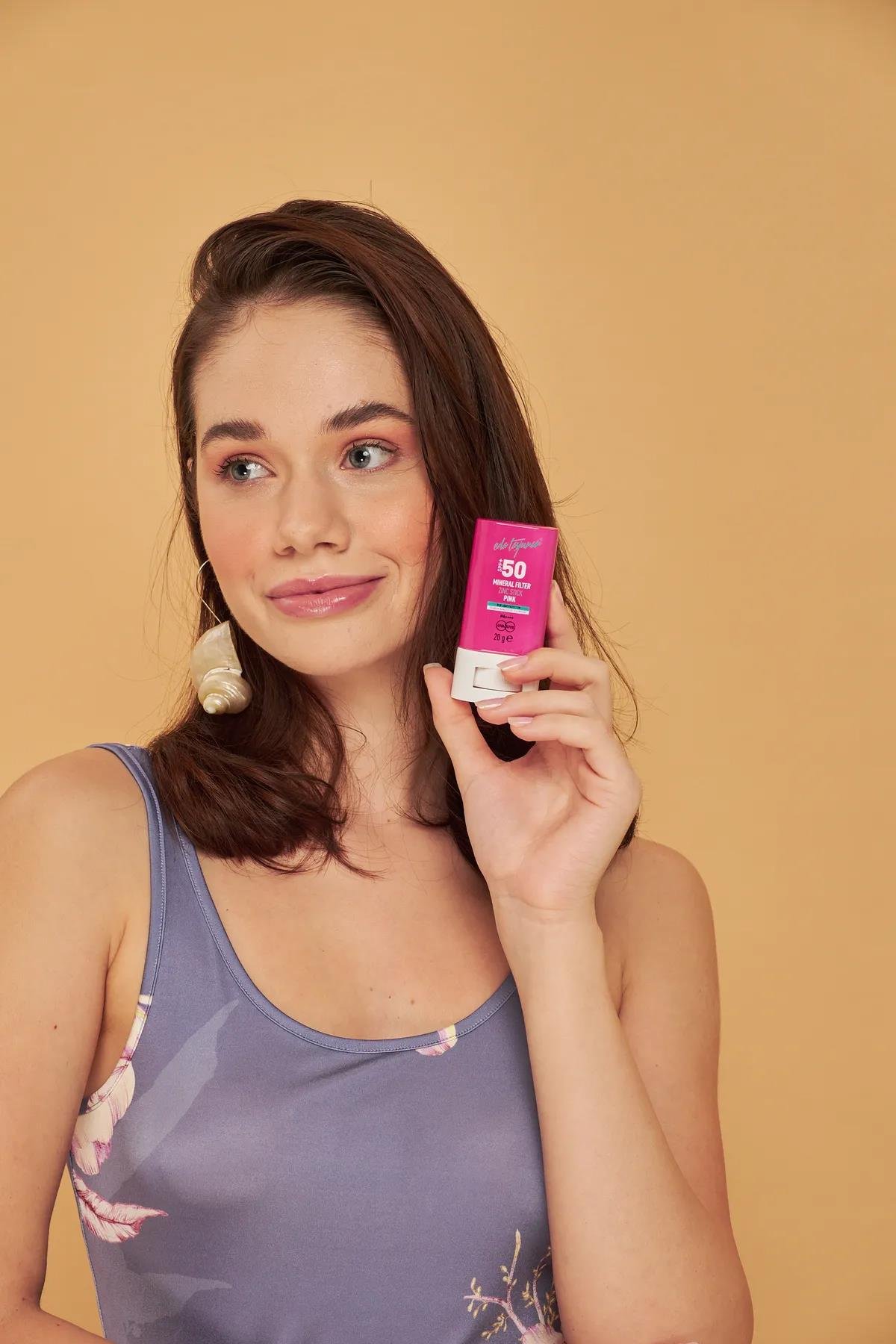 SPF 50+ Mineral Filtreli Pembe Zinc Stick