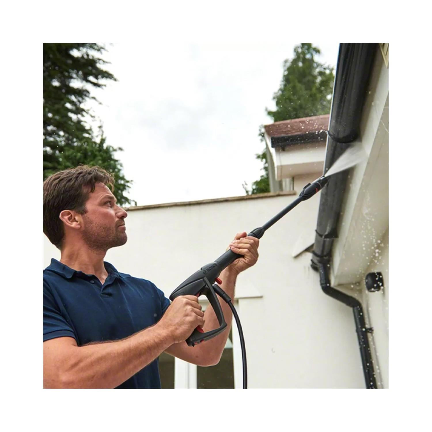 Bosch Aquatak 135 Bar Yüksek Basınçlı Araç Yıkama Makinası