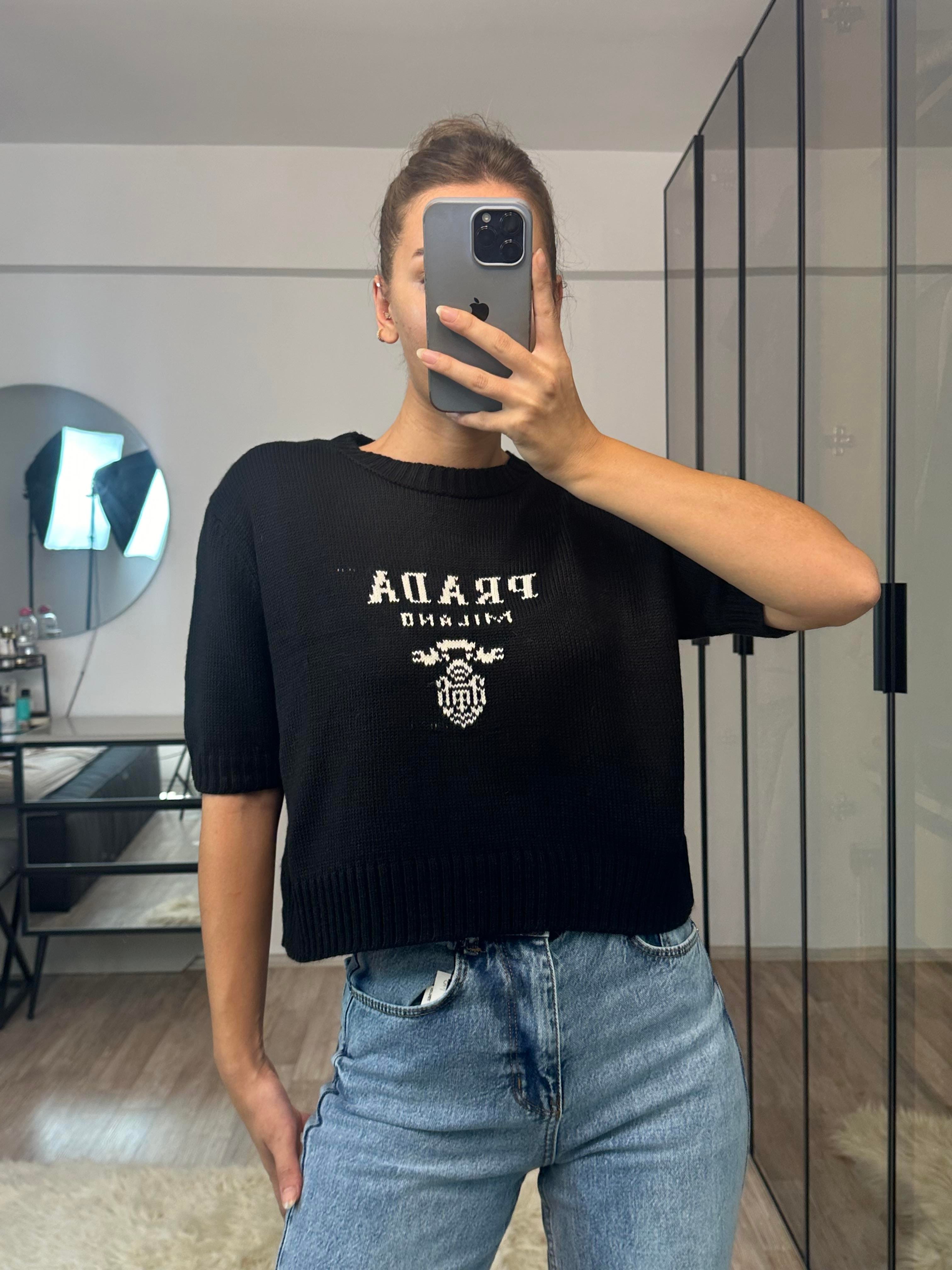 Adela Siyah Yarım Kol Prada Triko Kazak