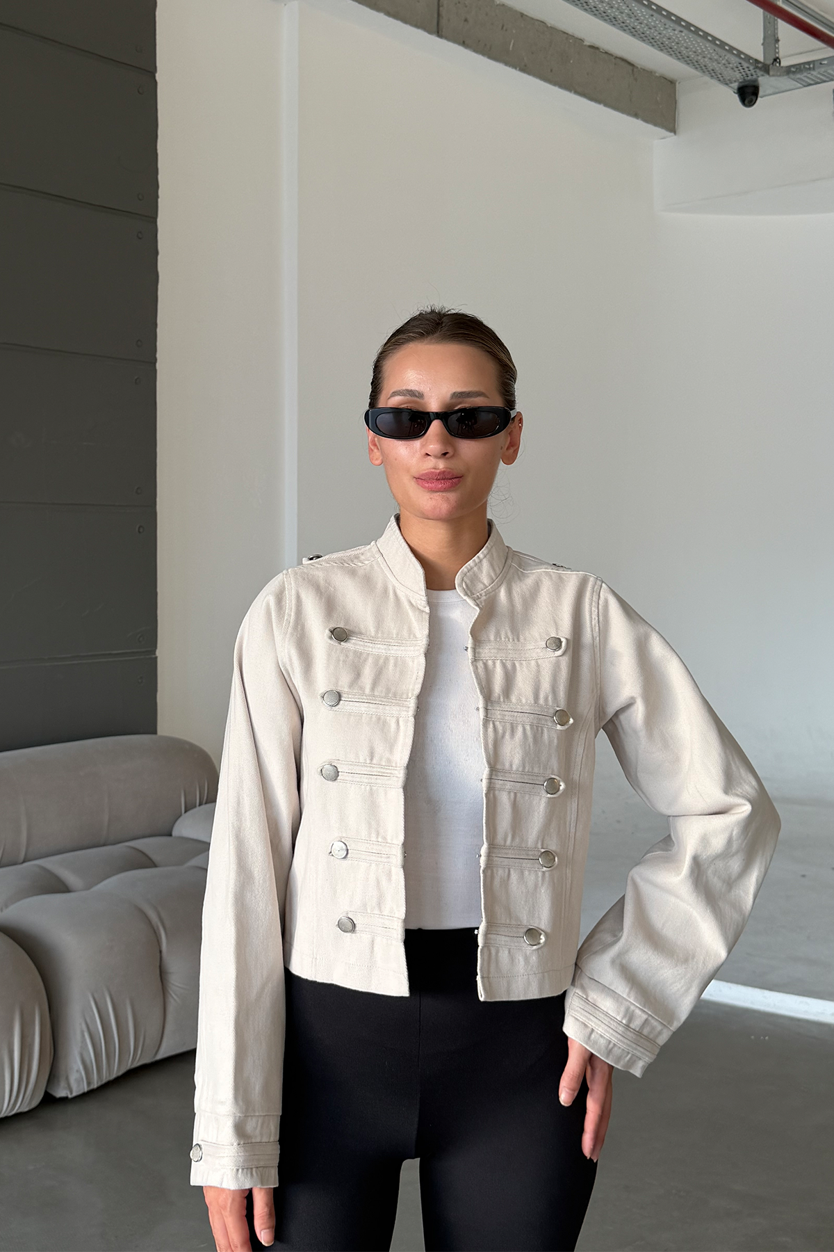 Eden Bej Gabardin Düğme Detaylı Ceket