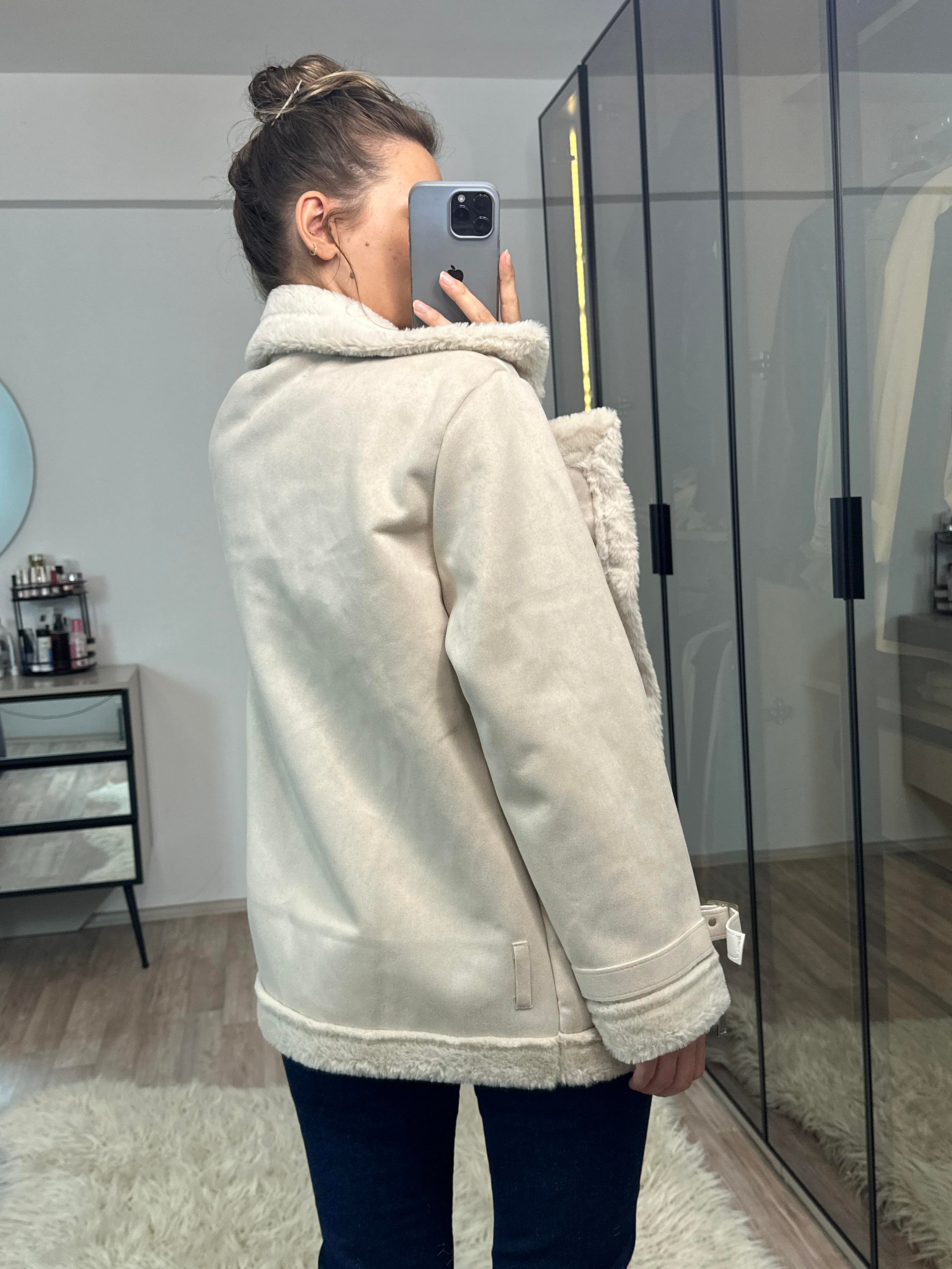 Jennifer Tavşan Tüyü Bej Oversize Süet Mont