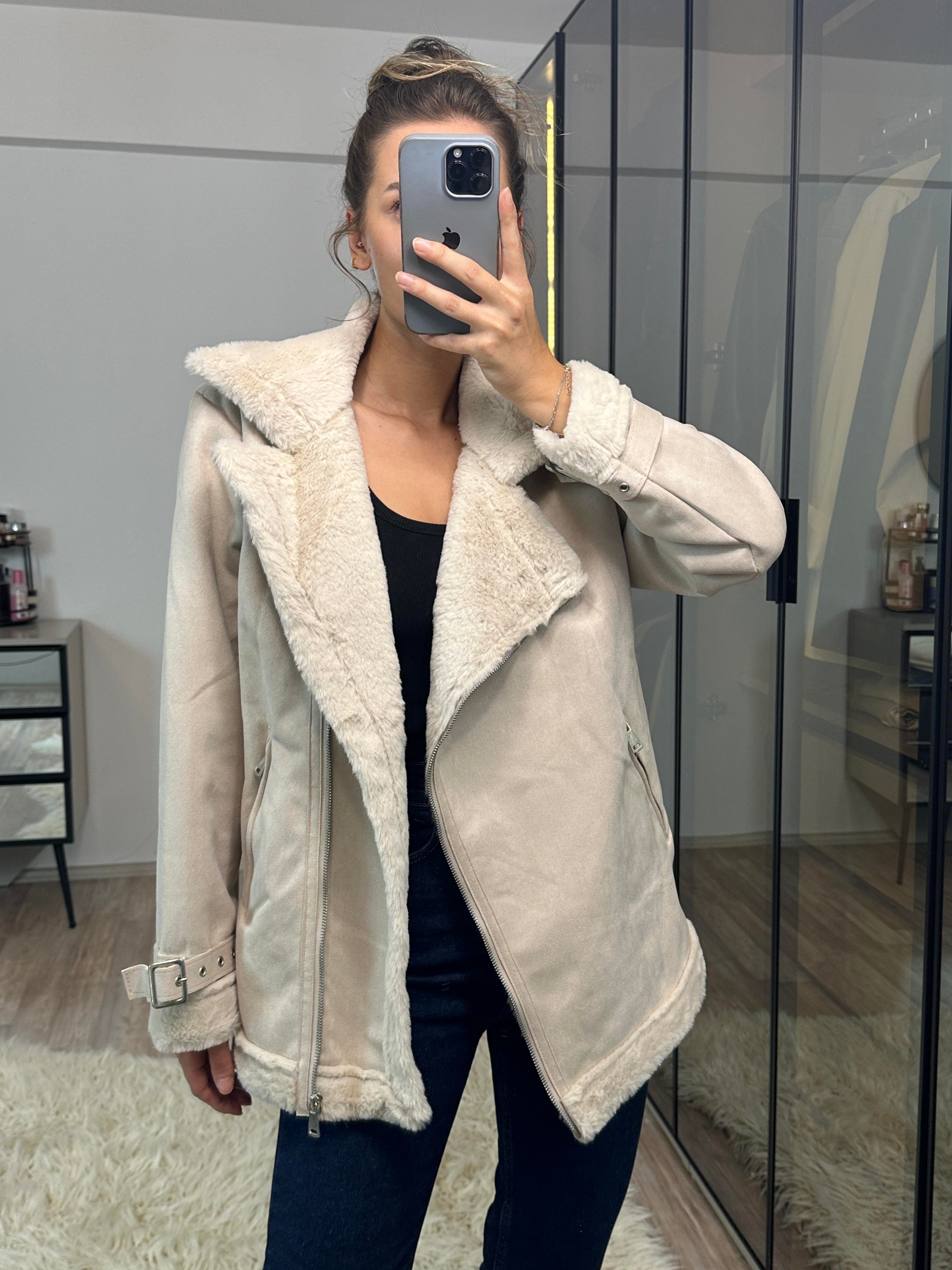 Jennifer Tavşan Tüyü Bej Oversize Süet Mont