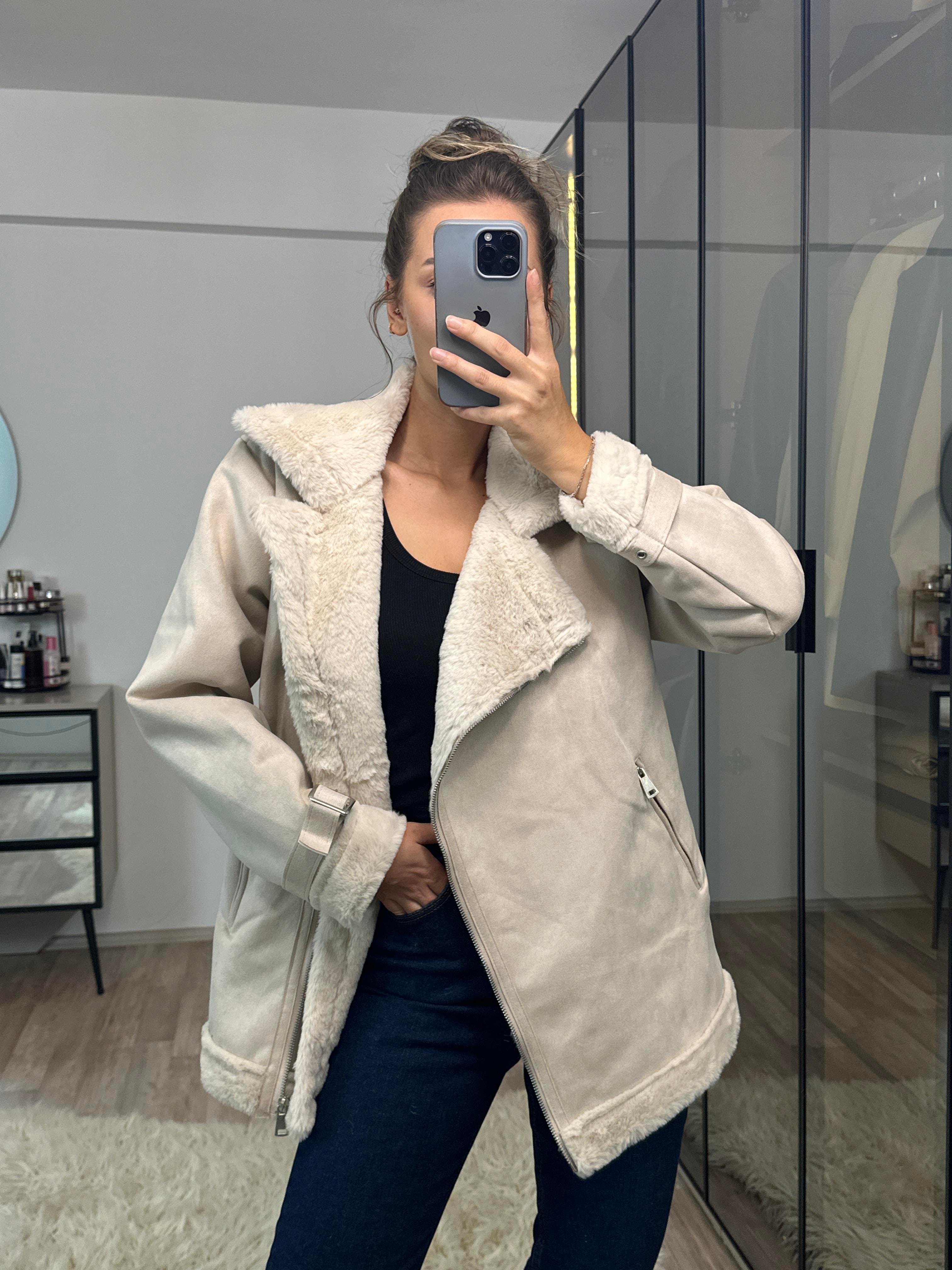 Jennifer Tavşan Tüyü Bej Oversize Süet Mont