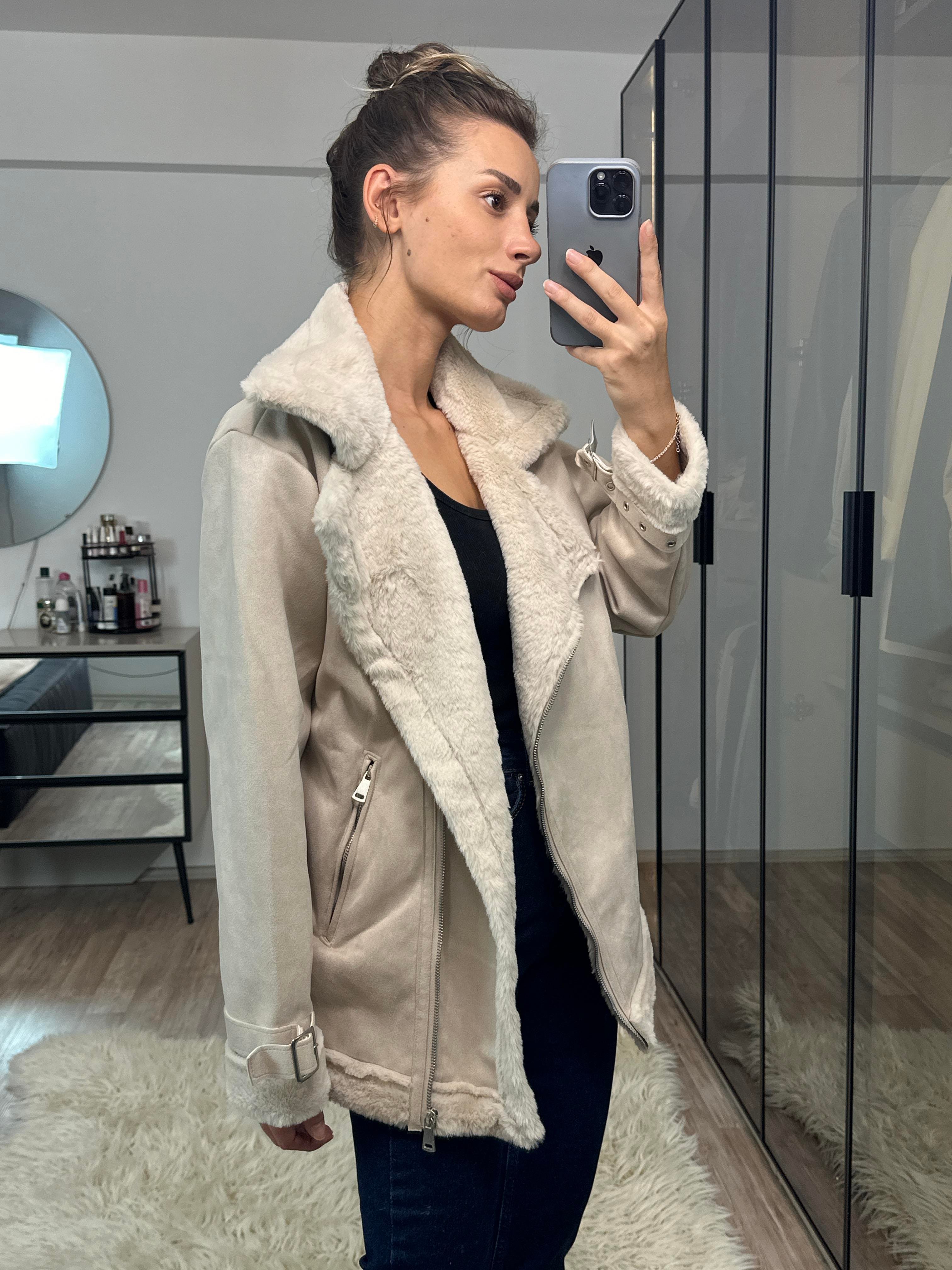 Jennifer Tavşan Tüyü Bej Oversize Süet Mont