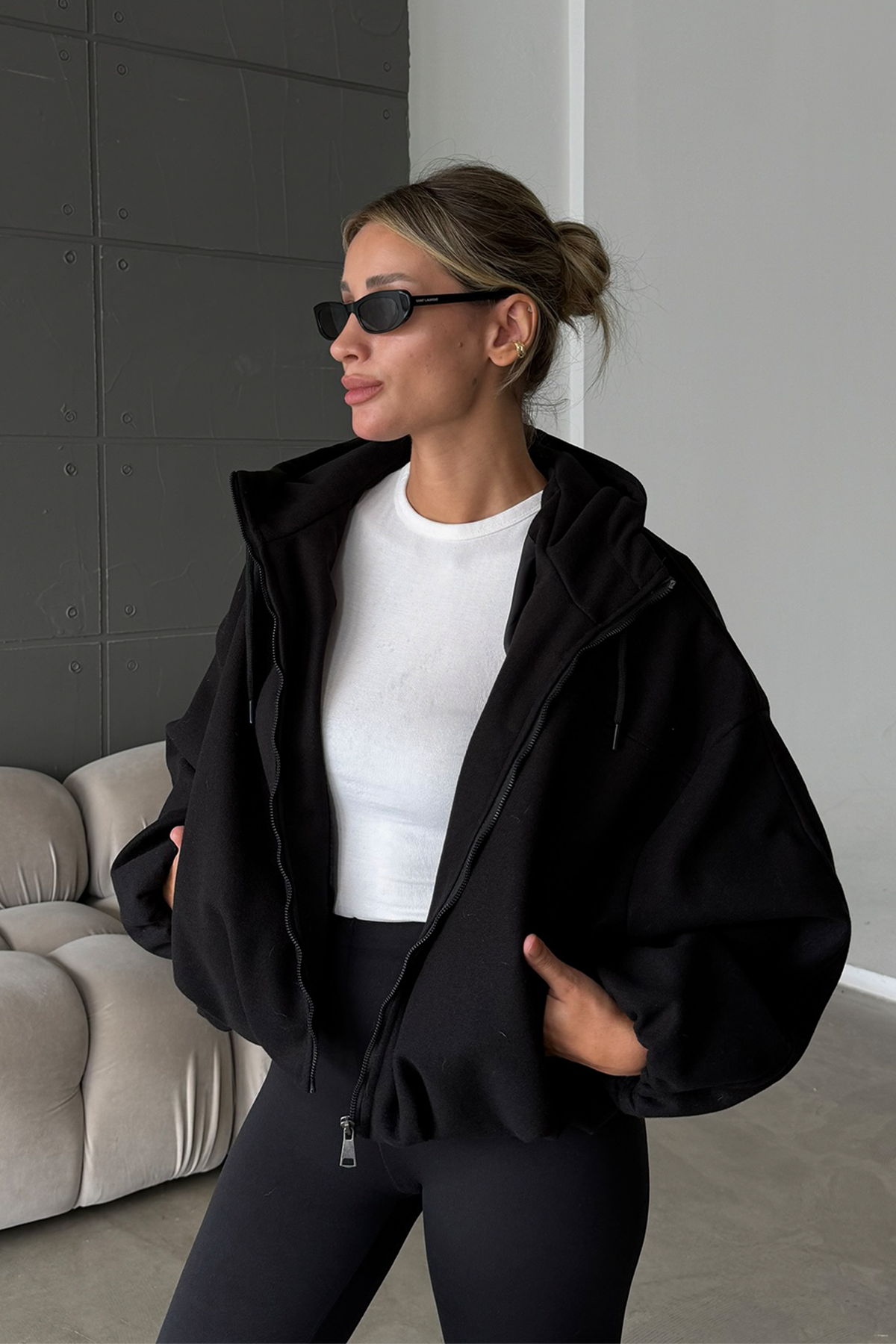 ZR Model Kapüşonlu Siyah Bomber Kalıp Kaşe Kaban