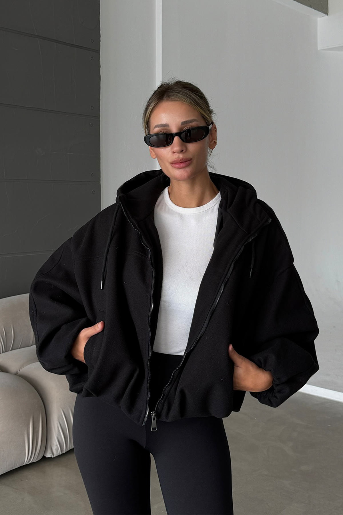 ZR Model Kapüşonlu Siyah Bomber Kalıp Kaşe Kaban