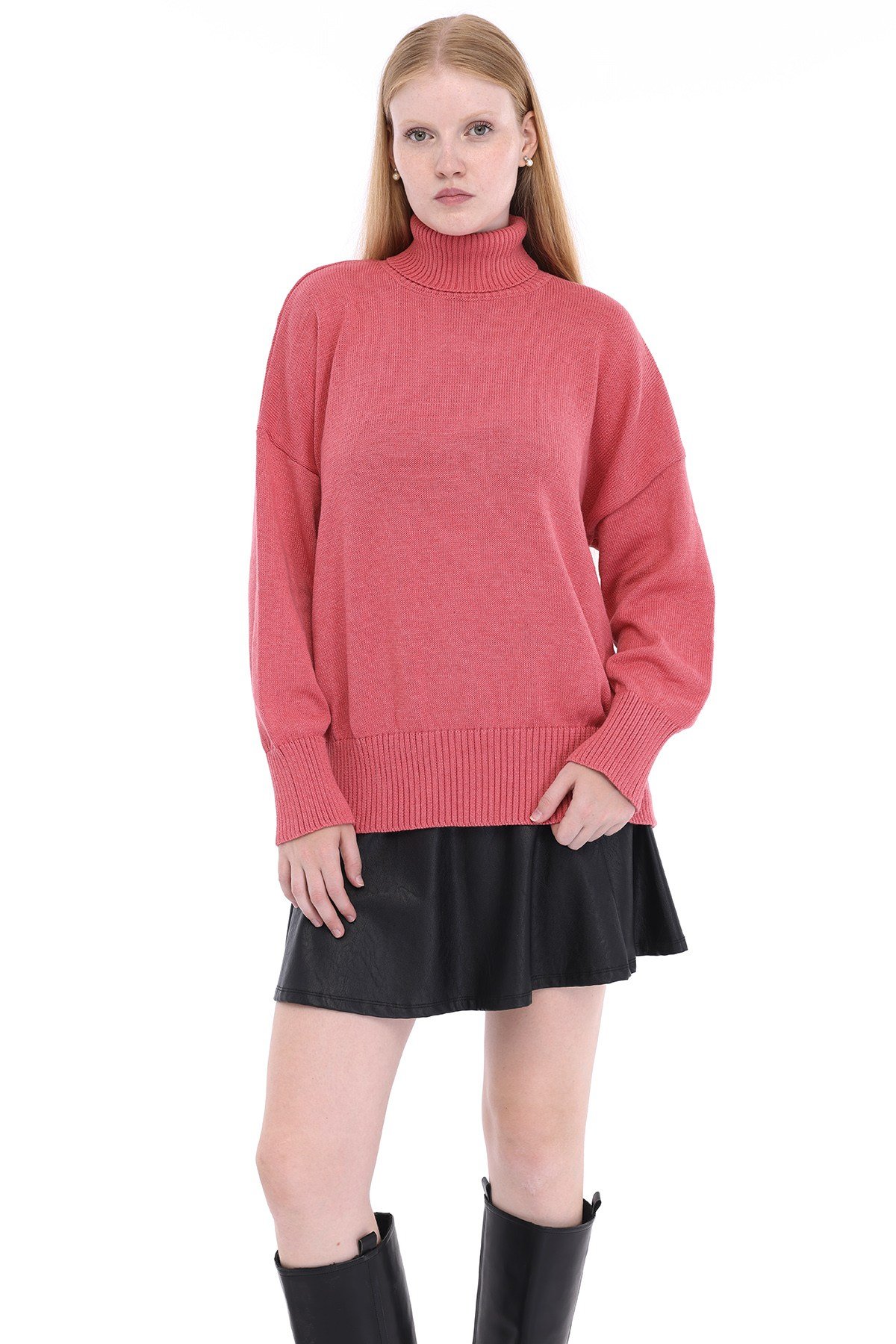 Pembe Kadın %100 Pamuk Düz Örgü Oversize Düşük Omuz Balıkçı Yaka Triko Kazak TRIST-6174