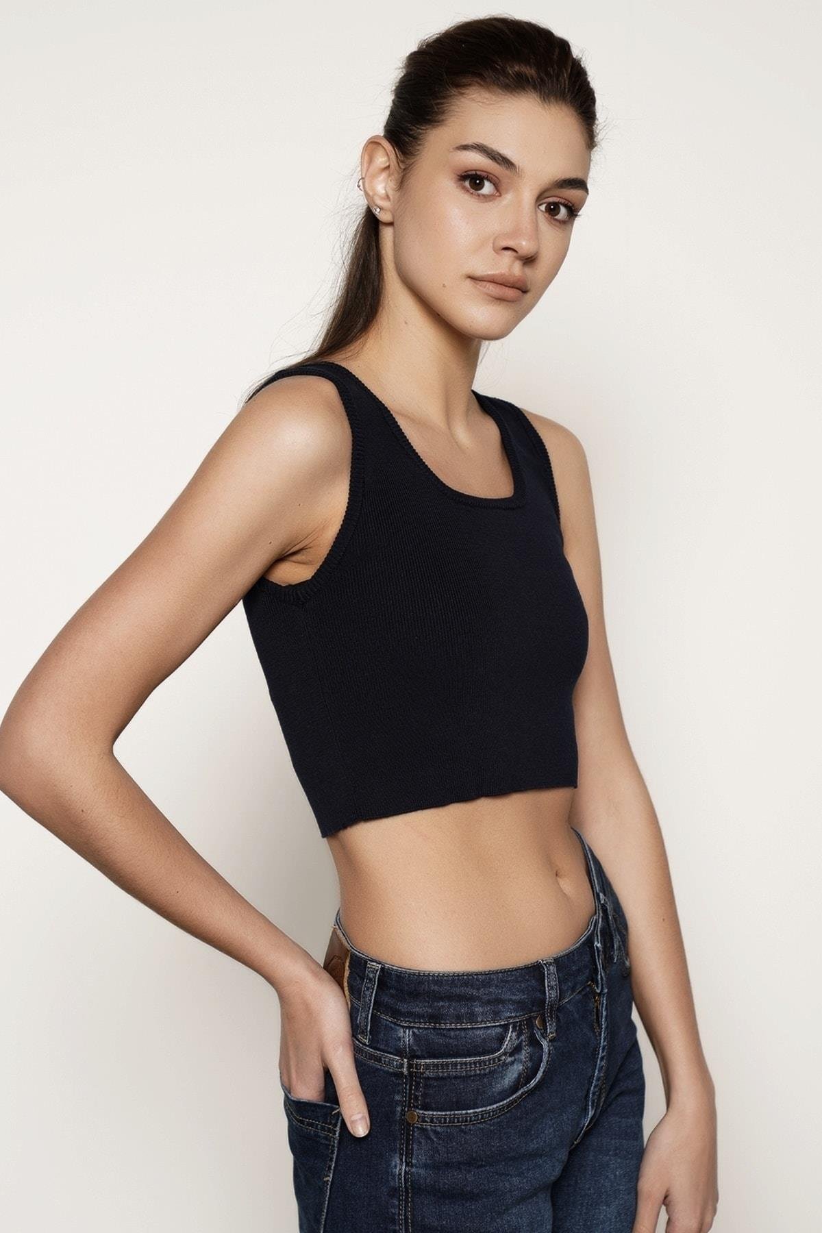 Sıyah %100 Organik Pamuk Likralı Crop Kare Yaka Triko Atlet Örme Bluz